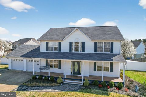 Homes For Sale - 22136 Snapdragon Court<br/> GREAT MILLS, MD 20634