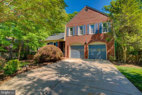 Photo of 44 Carrollton Road, STERLING, VA 20165 (MLS # VALO2121270)