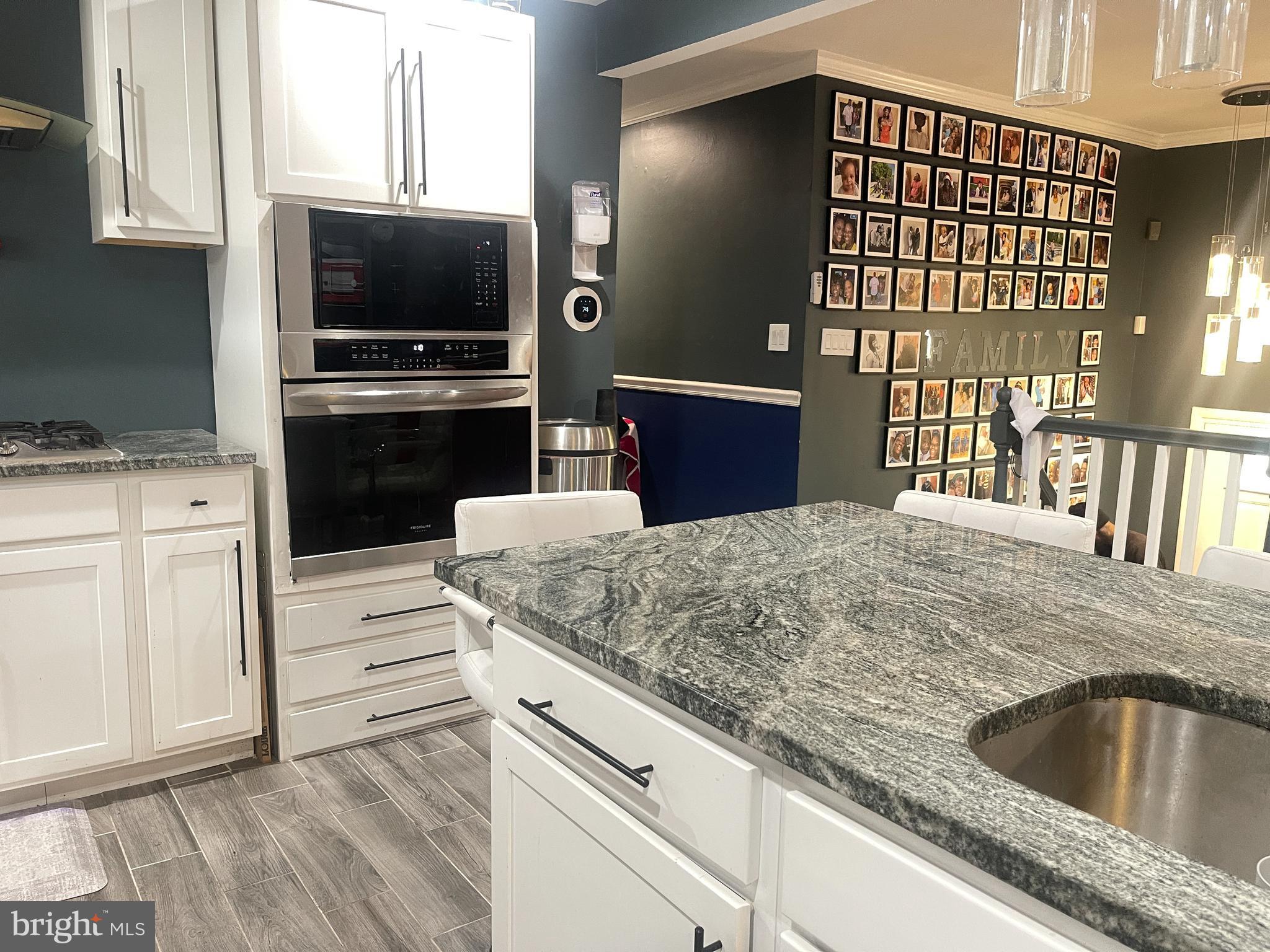 KINGS POINT - Residential