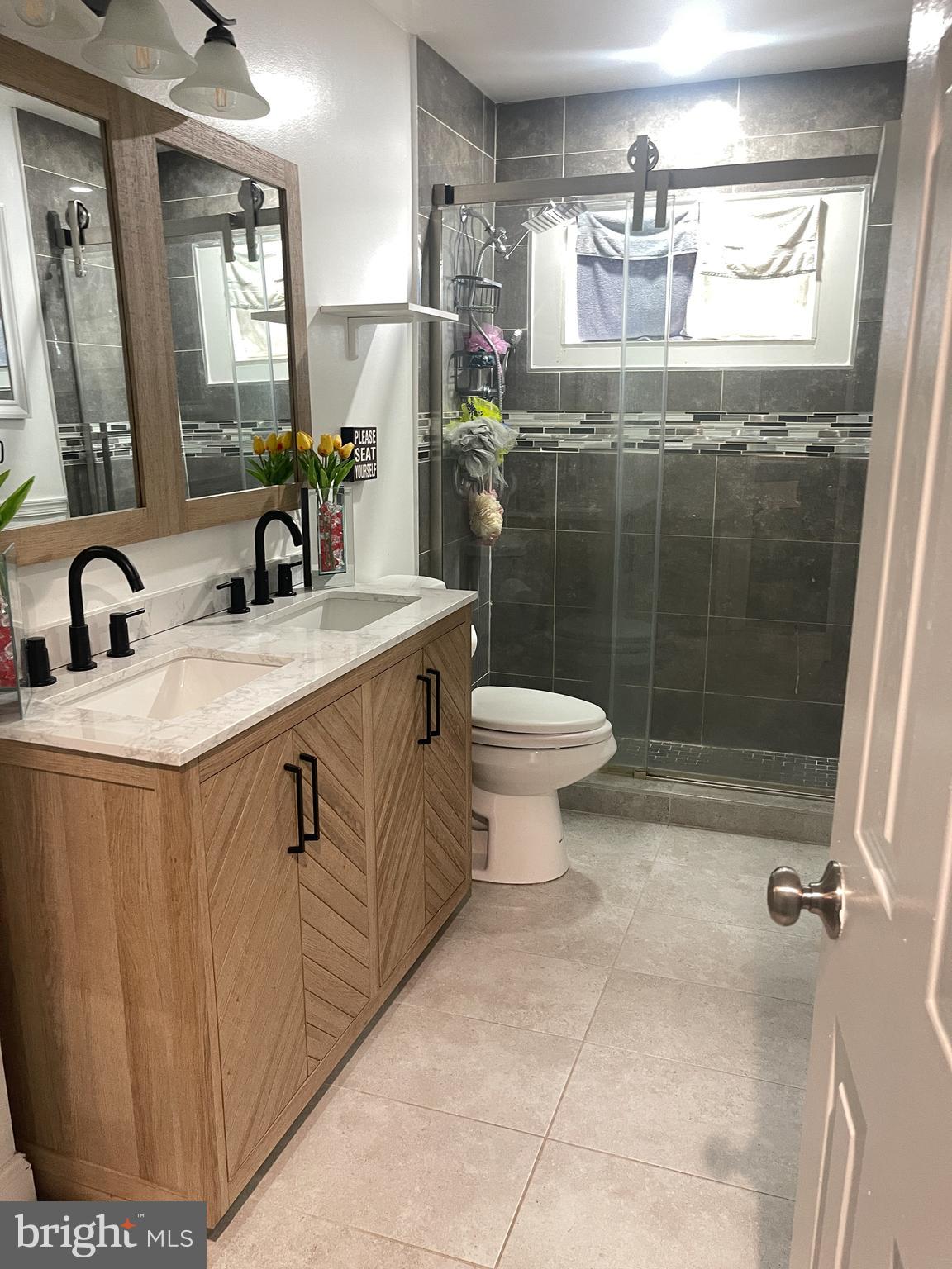 KINGS POINT - Residential