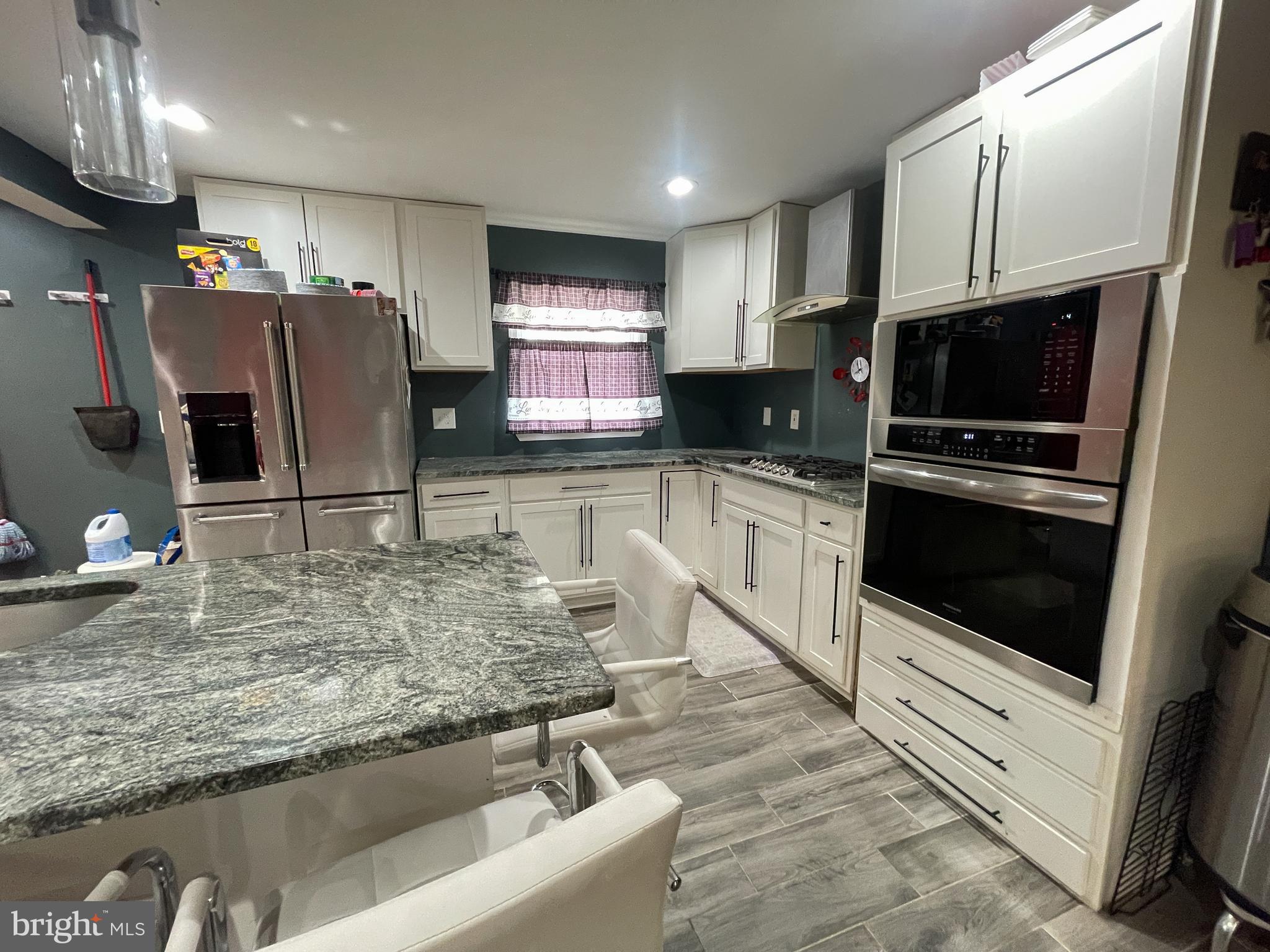 KINGS POINT - Residential