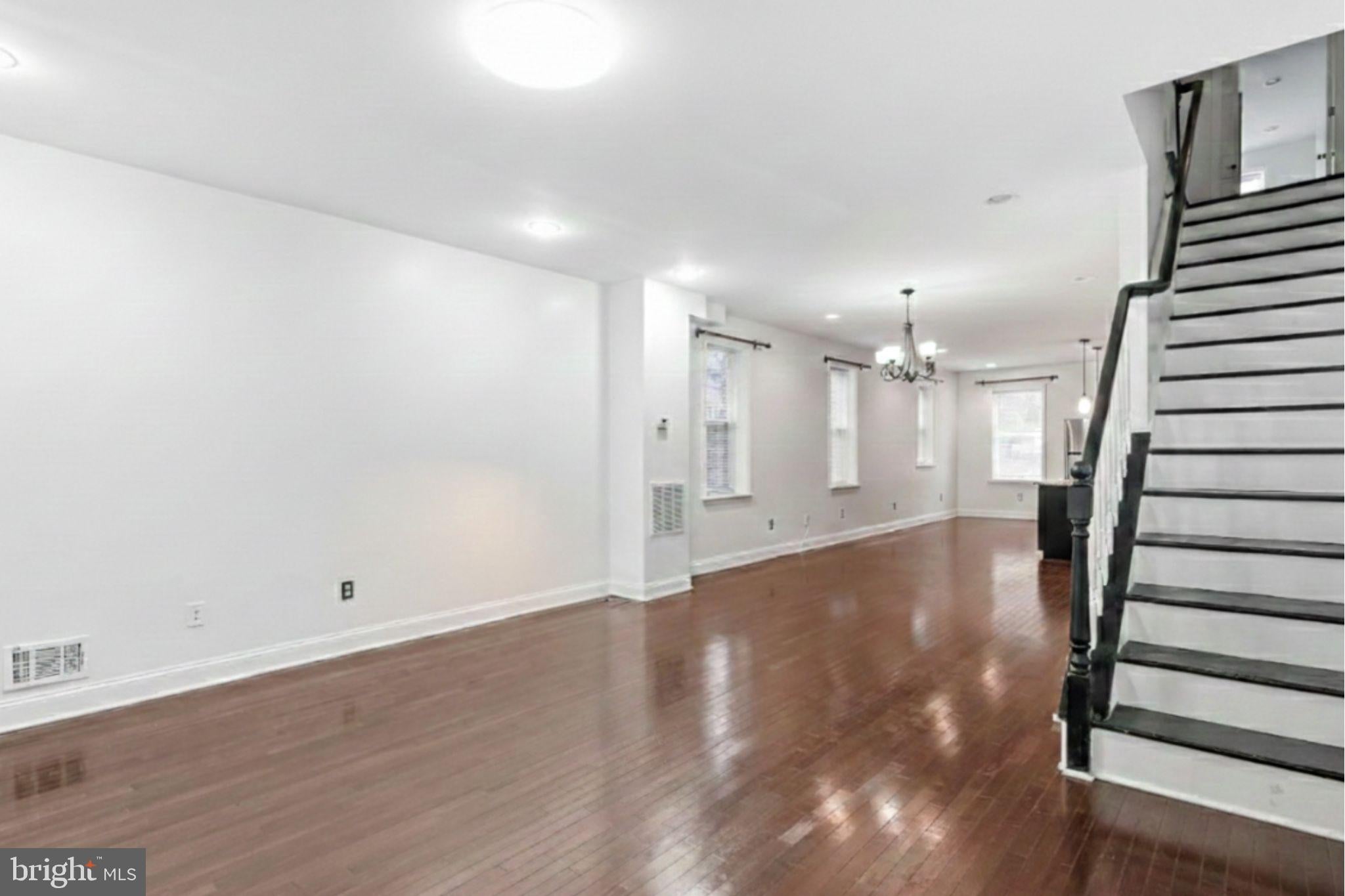 2302 MOUNT ROYAL TERRACE
