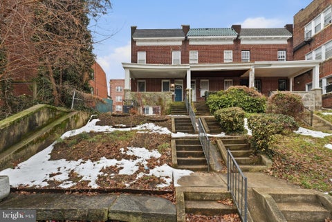 Townhouse For Rent - 2302 Mount Royal Terrace Ter<br/> BALTIMORE, MD 21217
