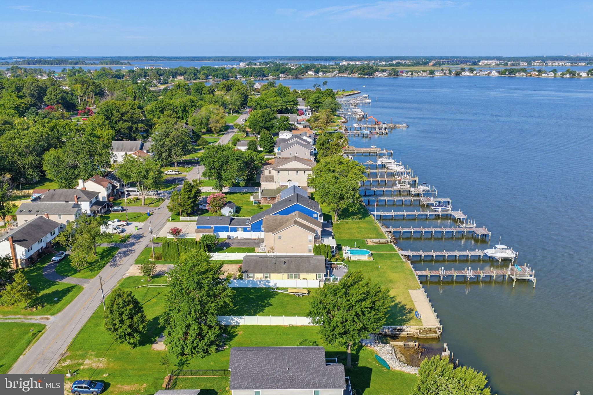 942 CHESTER RIVER DRIVE