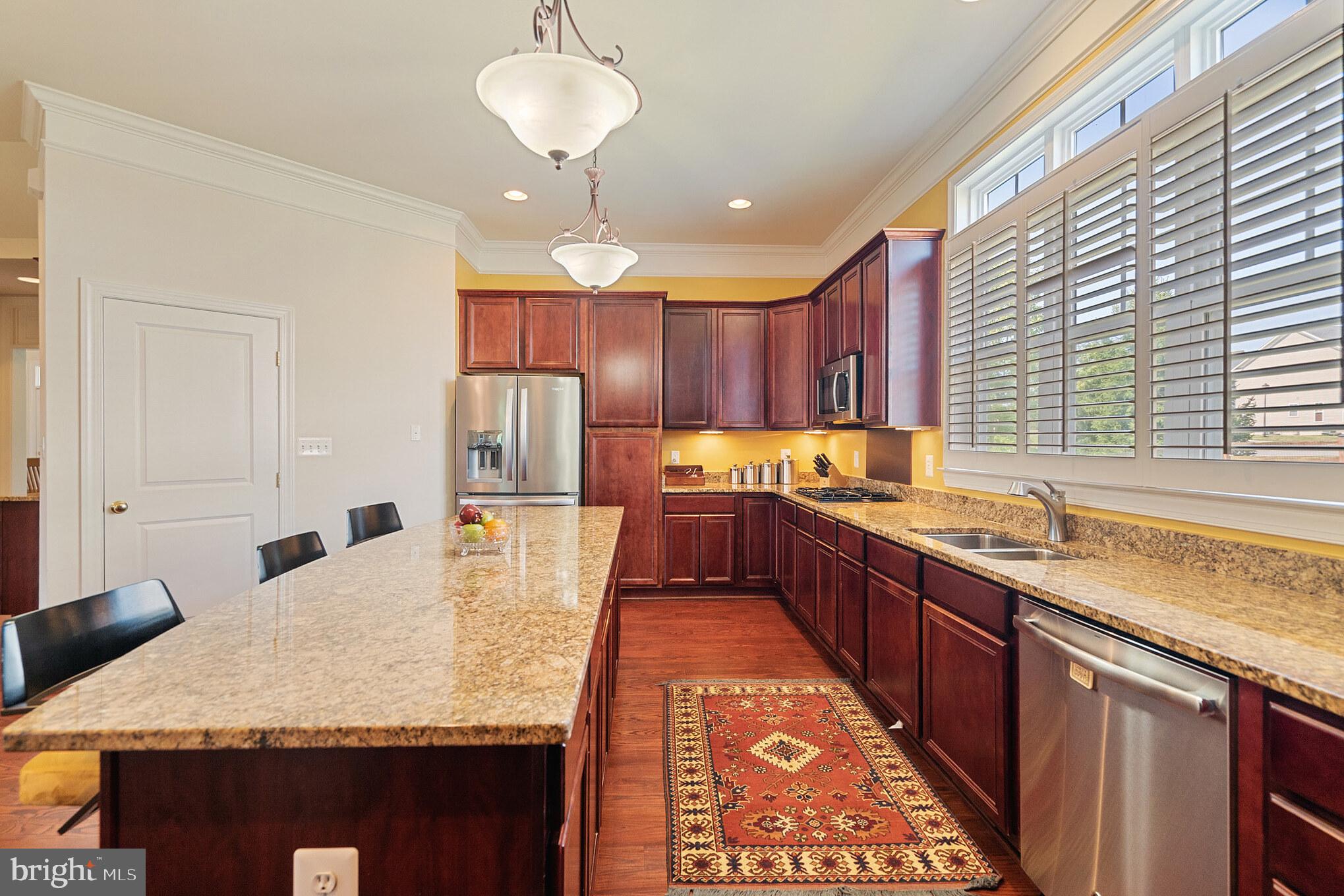 PEMBROOKE/VICTORY LAKES - Residential