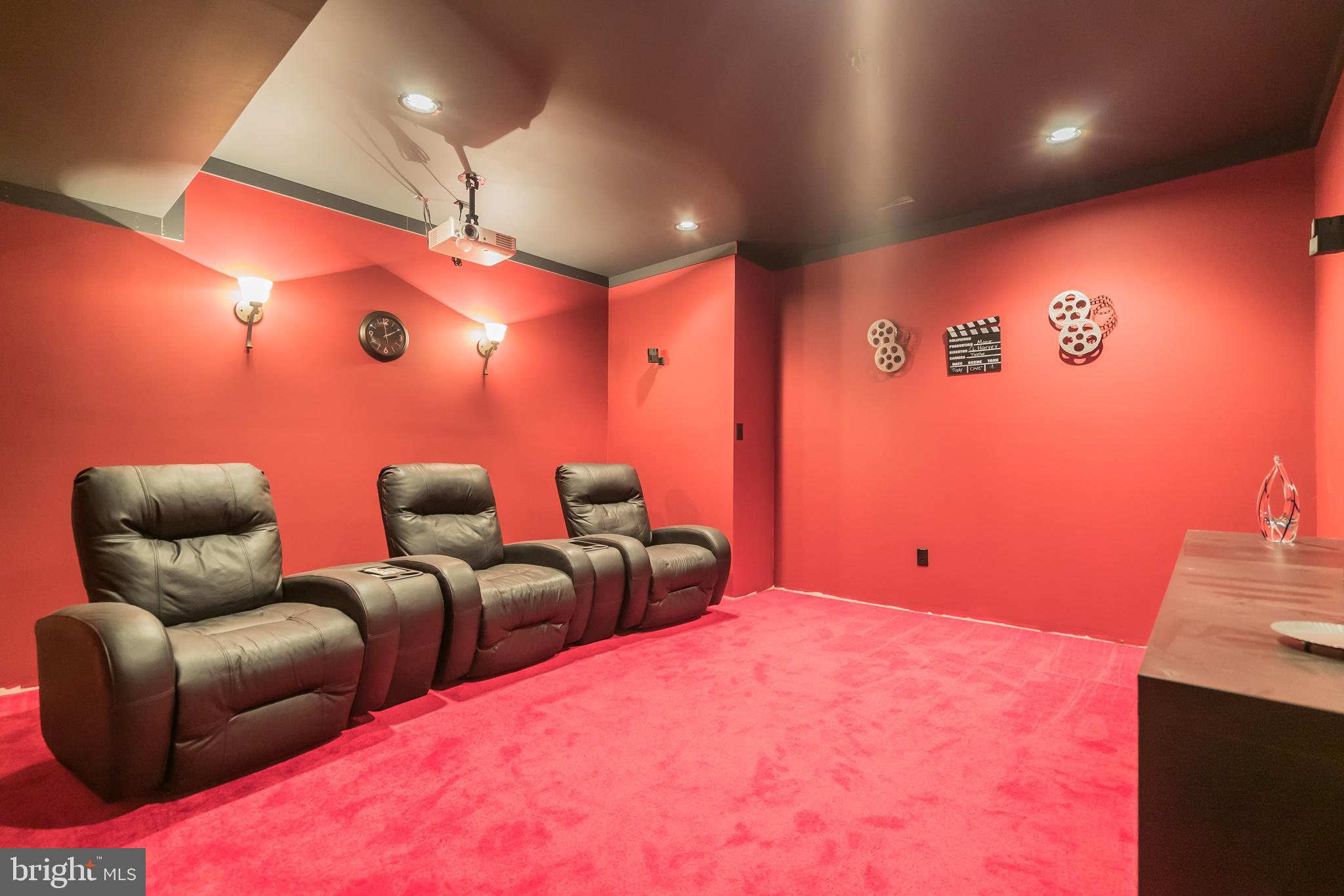 PEMBROOKE/VICTORY LAKES - Residential