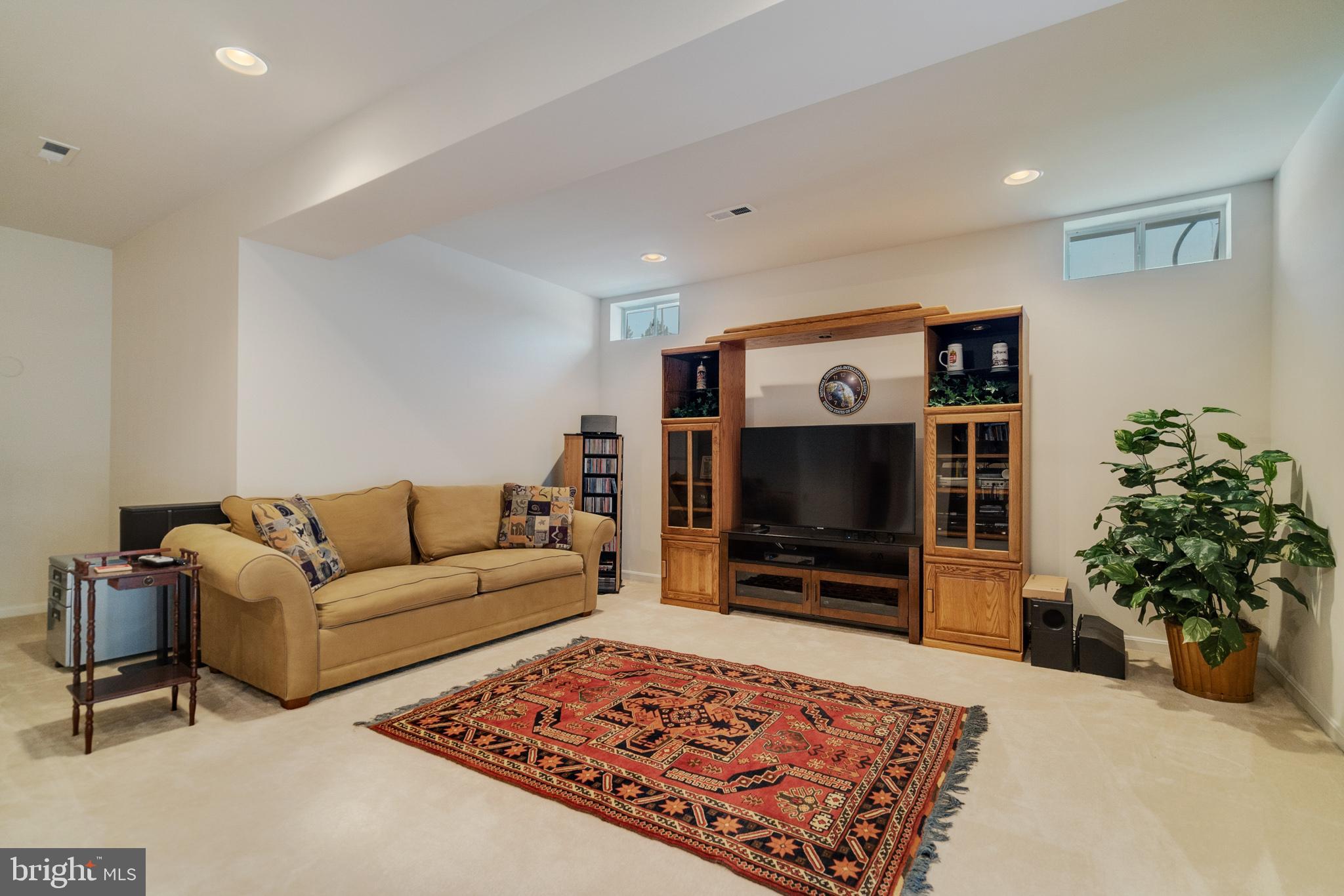 PEMBROOKE/VICTORY LAKES - Residential