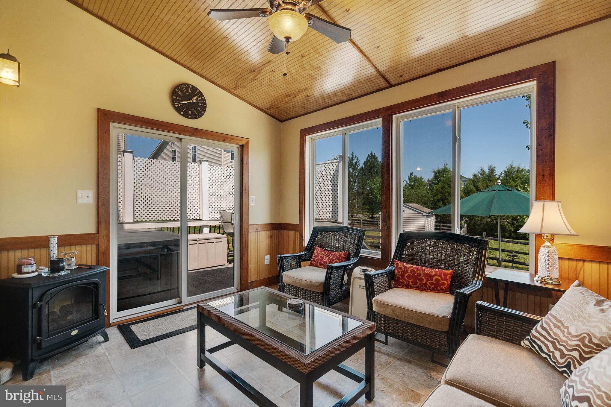 PEMBROOKE/VICTORY LAKES - Residential