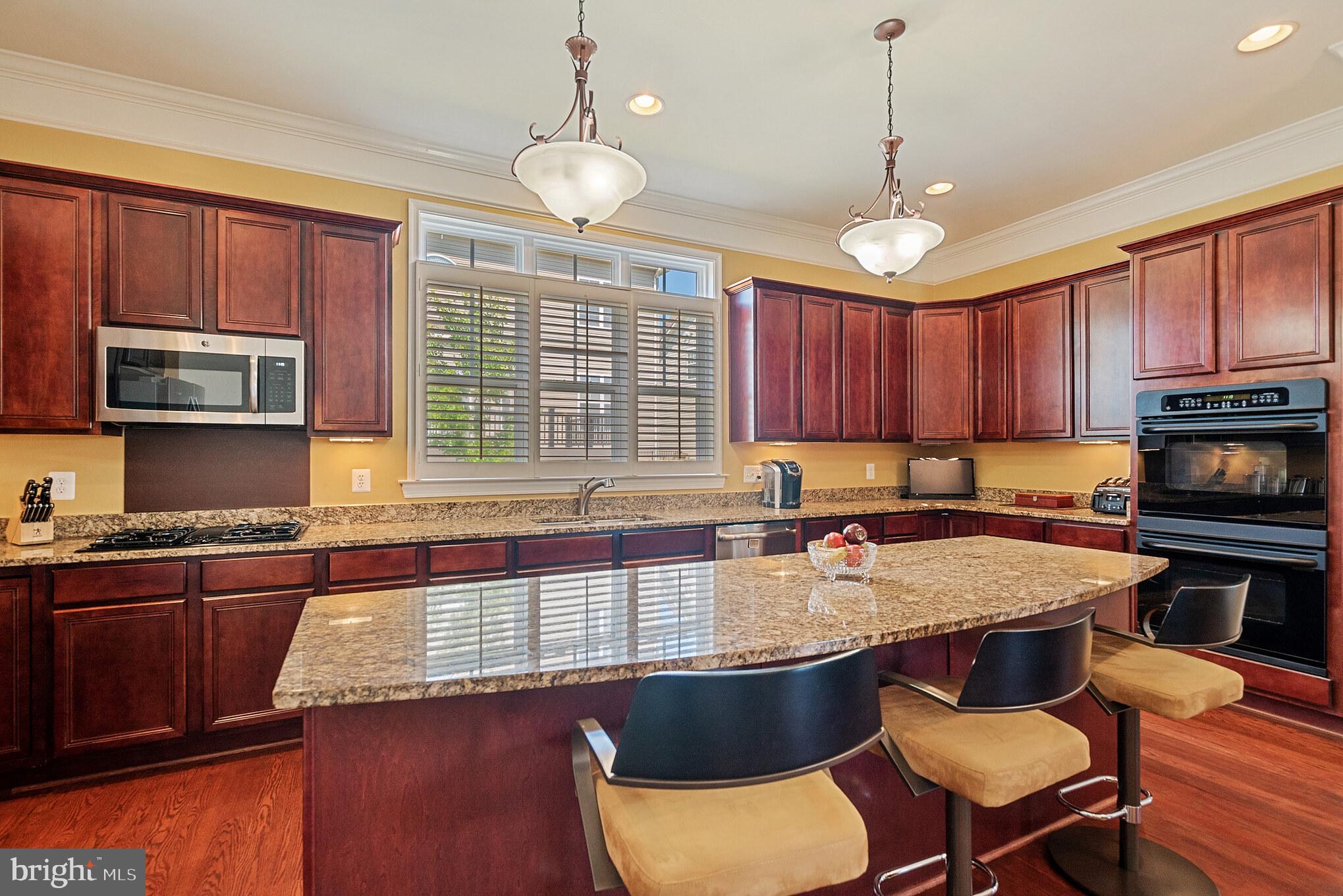 PEMBROOKE/VICTORY LAKES - Residential