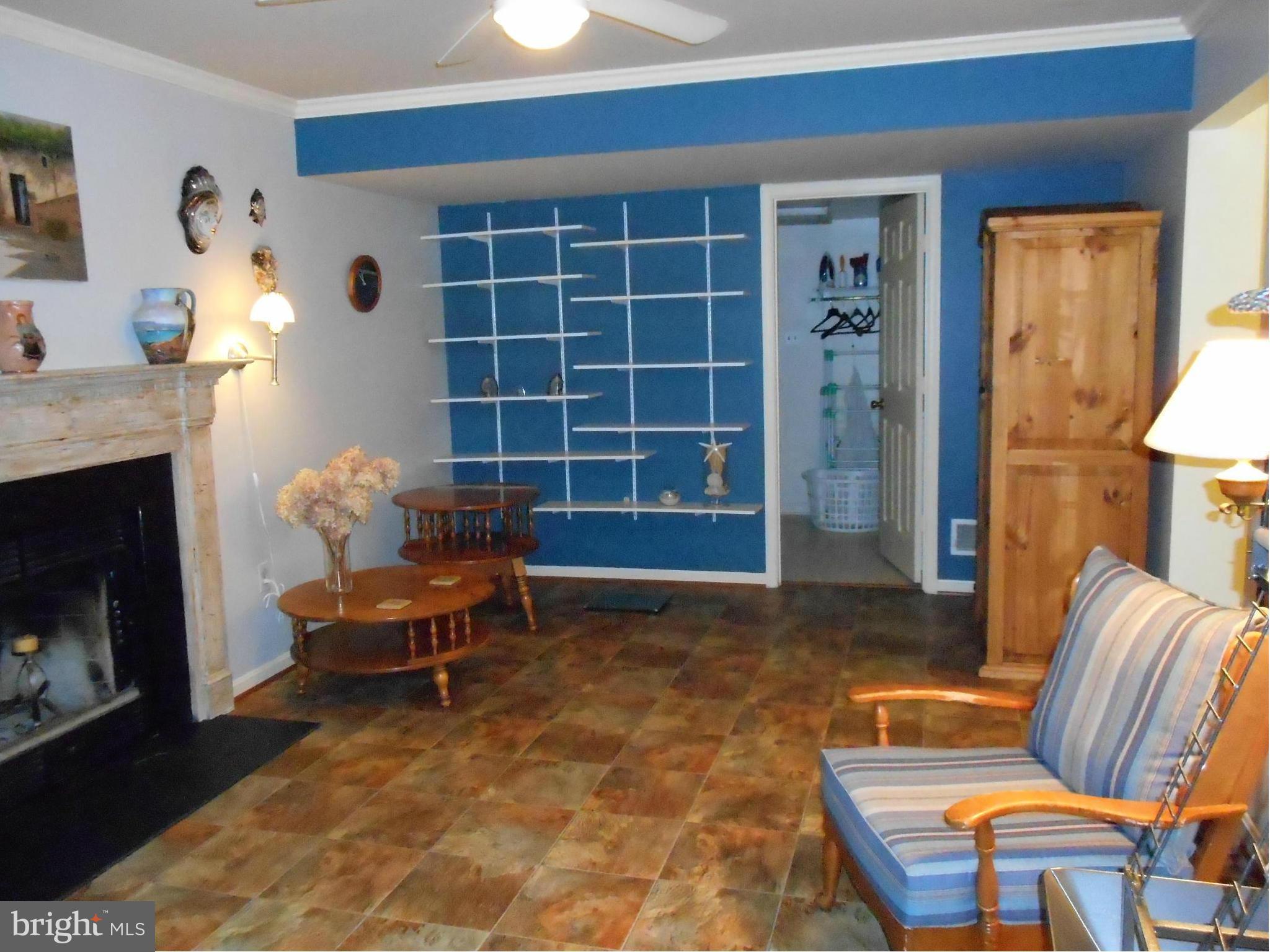 ST CHARLES SUB - HAMPSHIRE - Residential