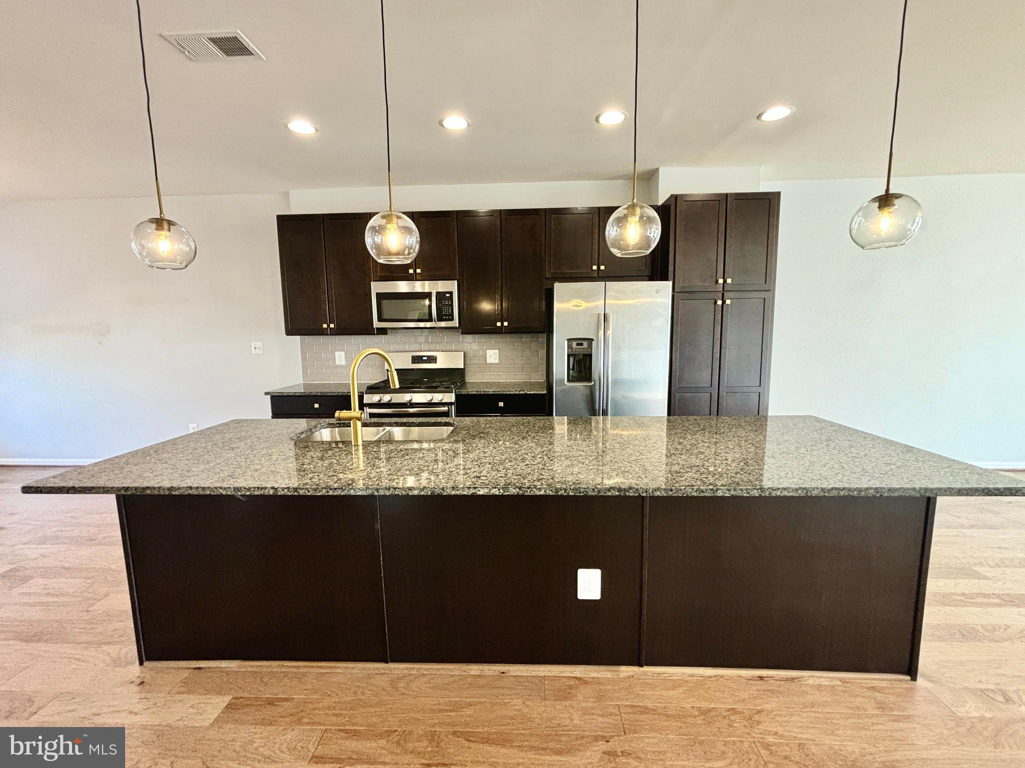 EMBREY MILL - Residential Lease