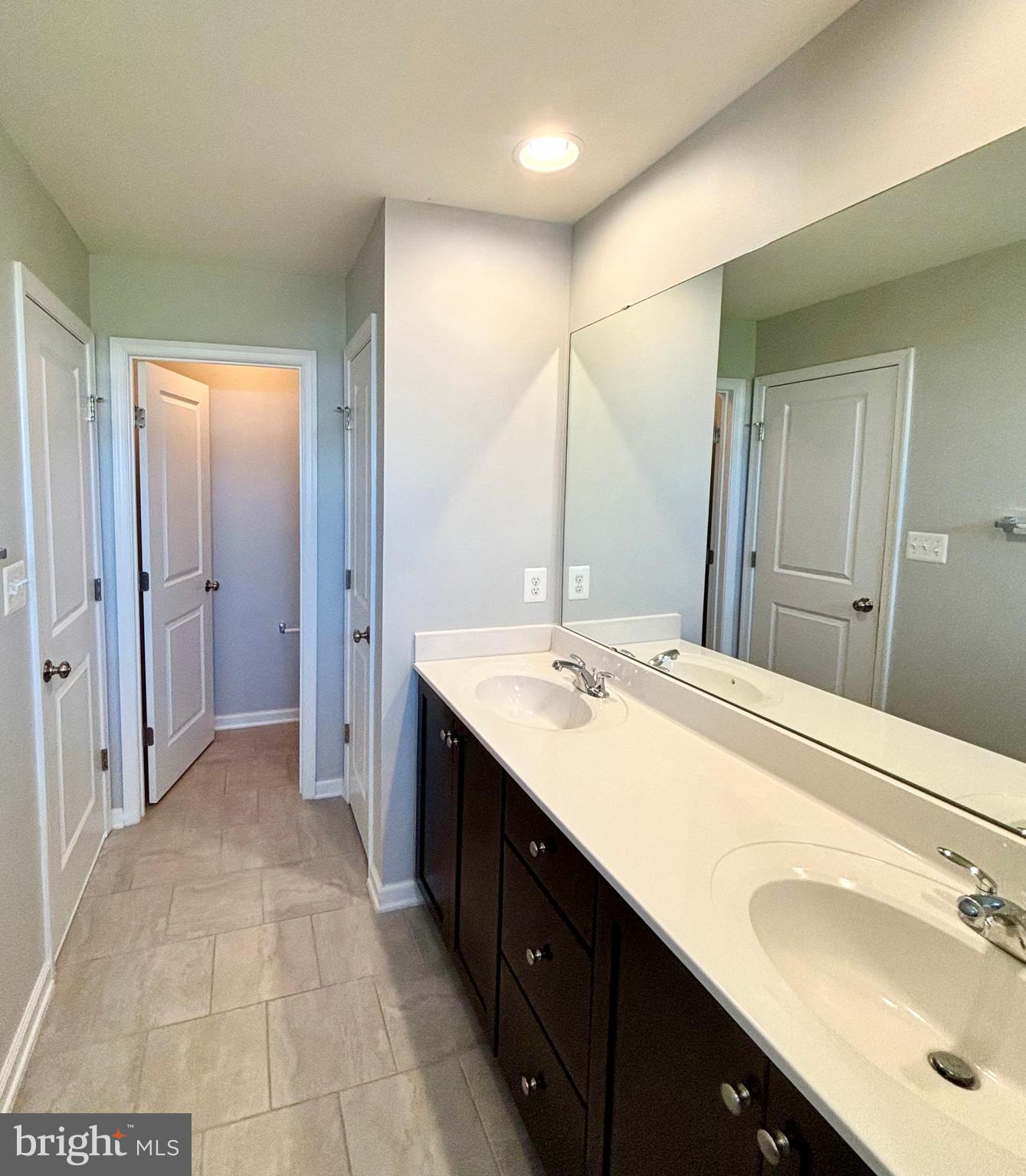 EMBREY MILL - Residential Lease