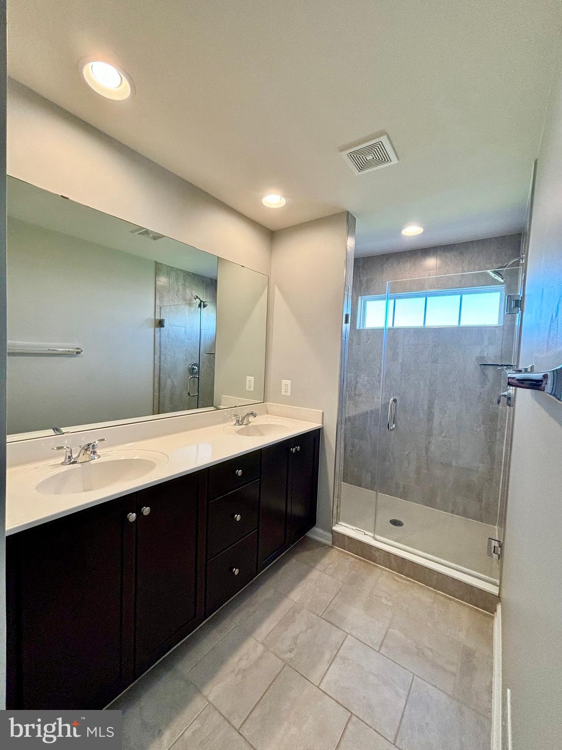 EMBREY MILL - Residential Lease