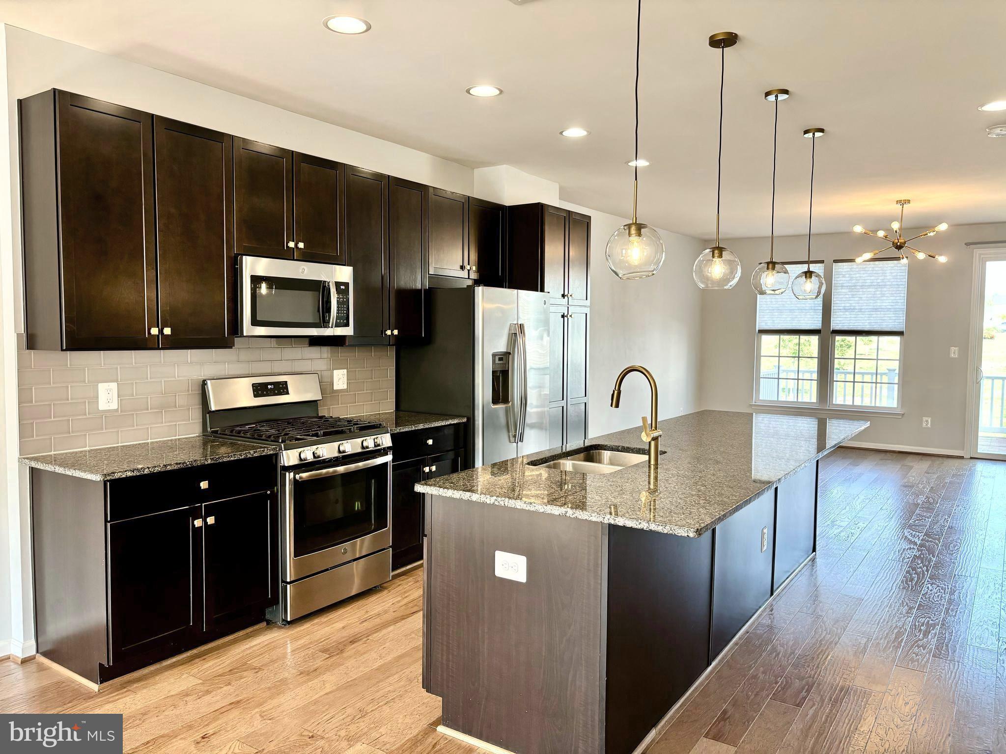 EMBREY MILL - Residential Lease