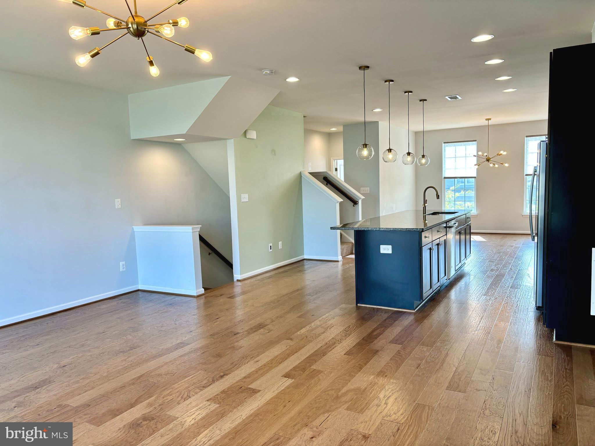 EMBREY MILL - Residential Lease