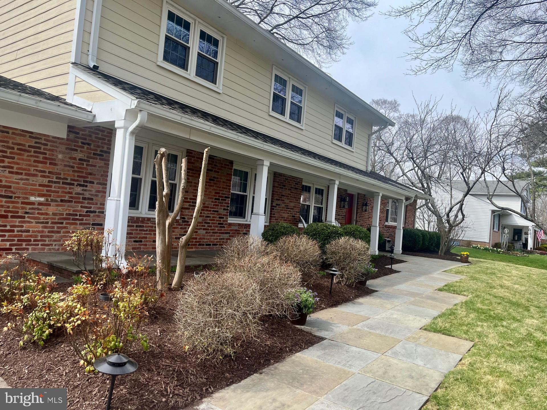 1714 SADDLE RIDGE COURT