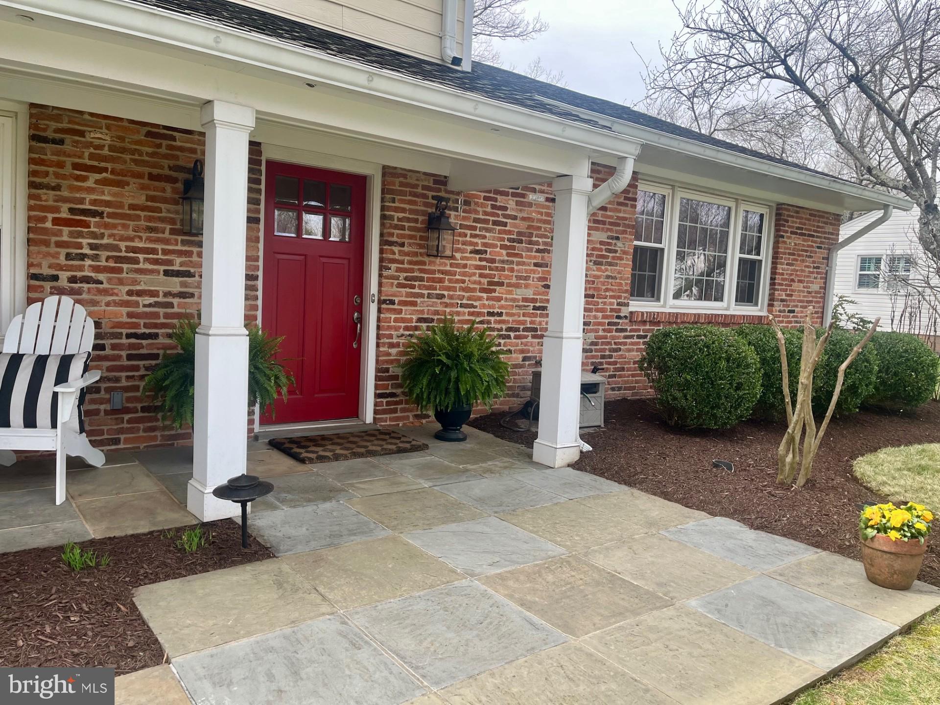 1714 SADDLE RIDGE COURT