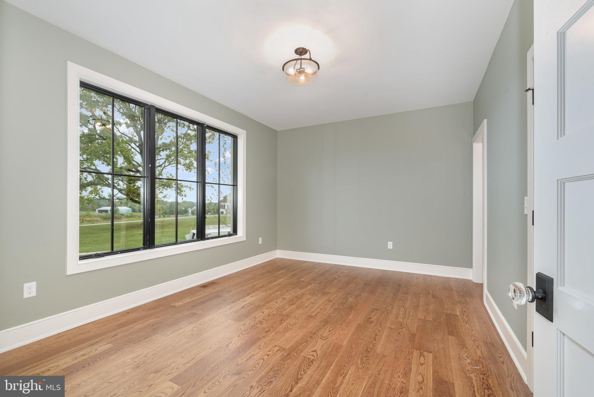 GLENDALE ESTATES - Residential