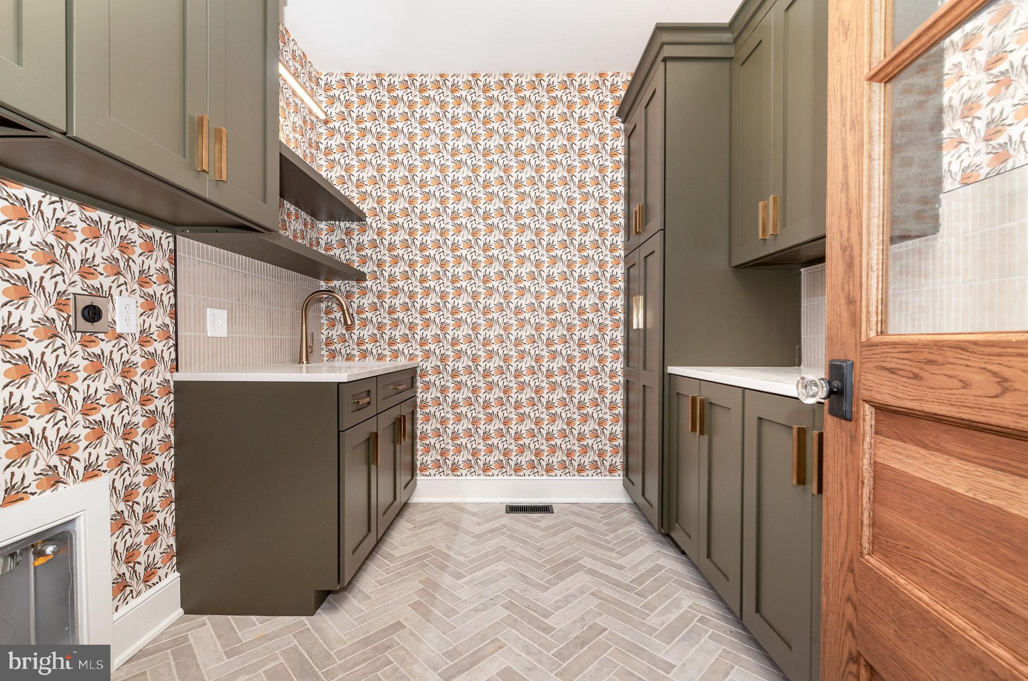 GLENDALE ESTATES - Residential