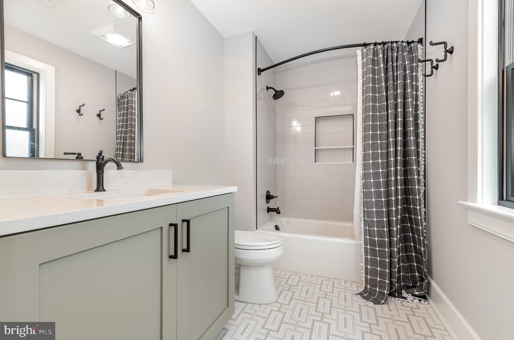 GLENDALE ESTATES - Residential