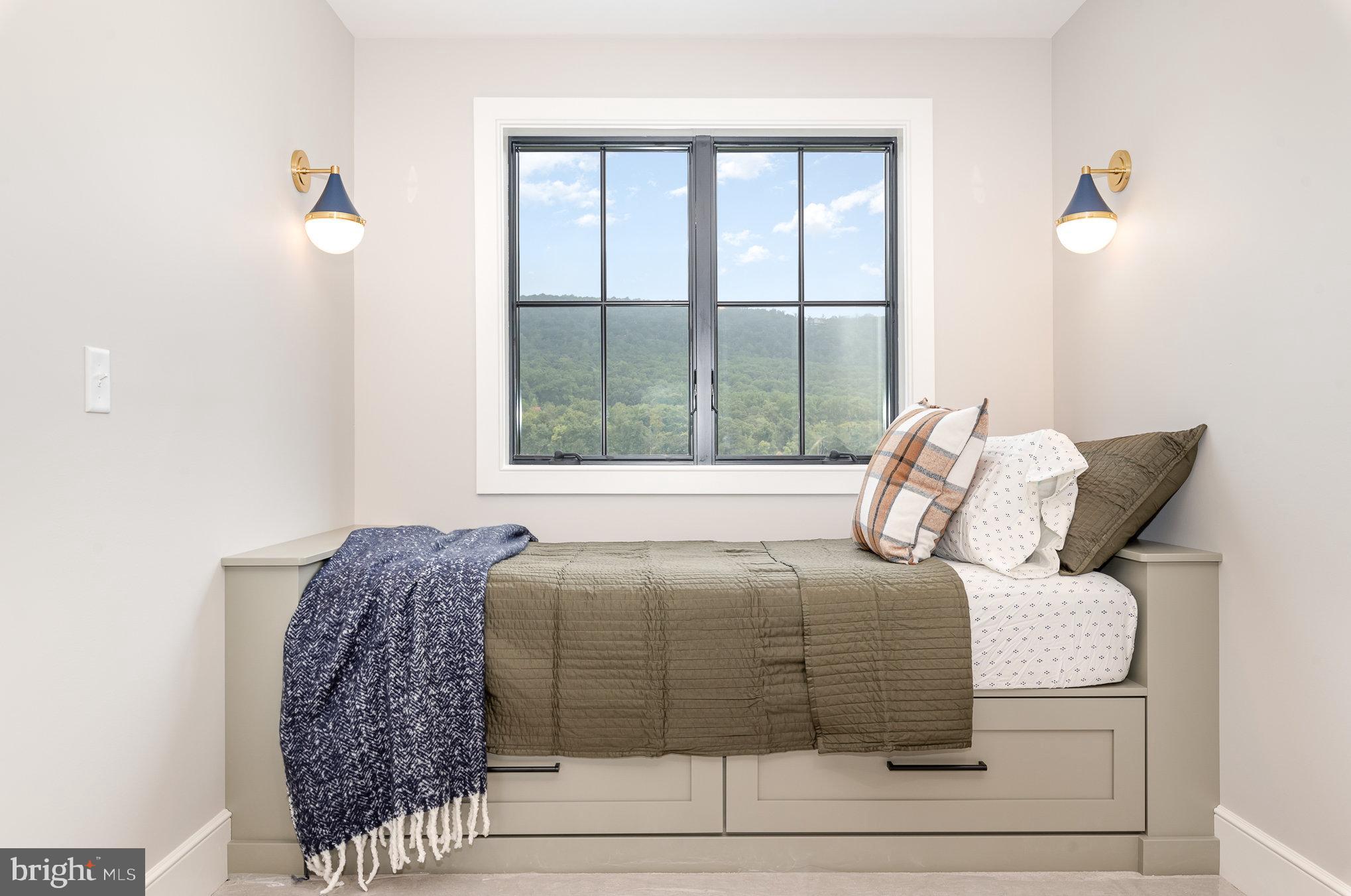 GLENDALE ESTATES - Residential