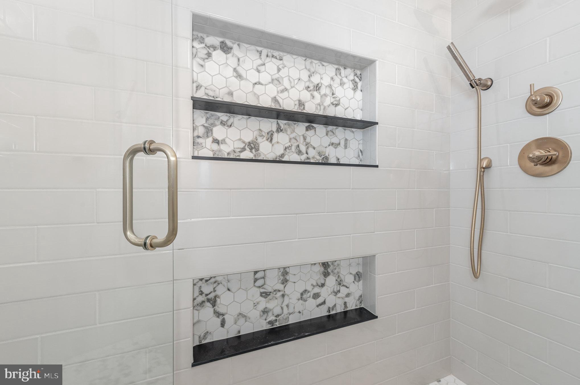 GLENDALE ESTATES - Residential