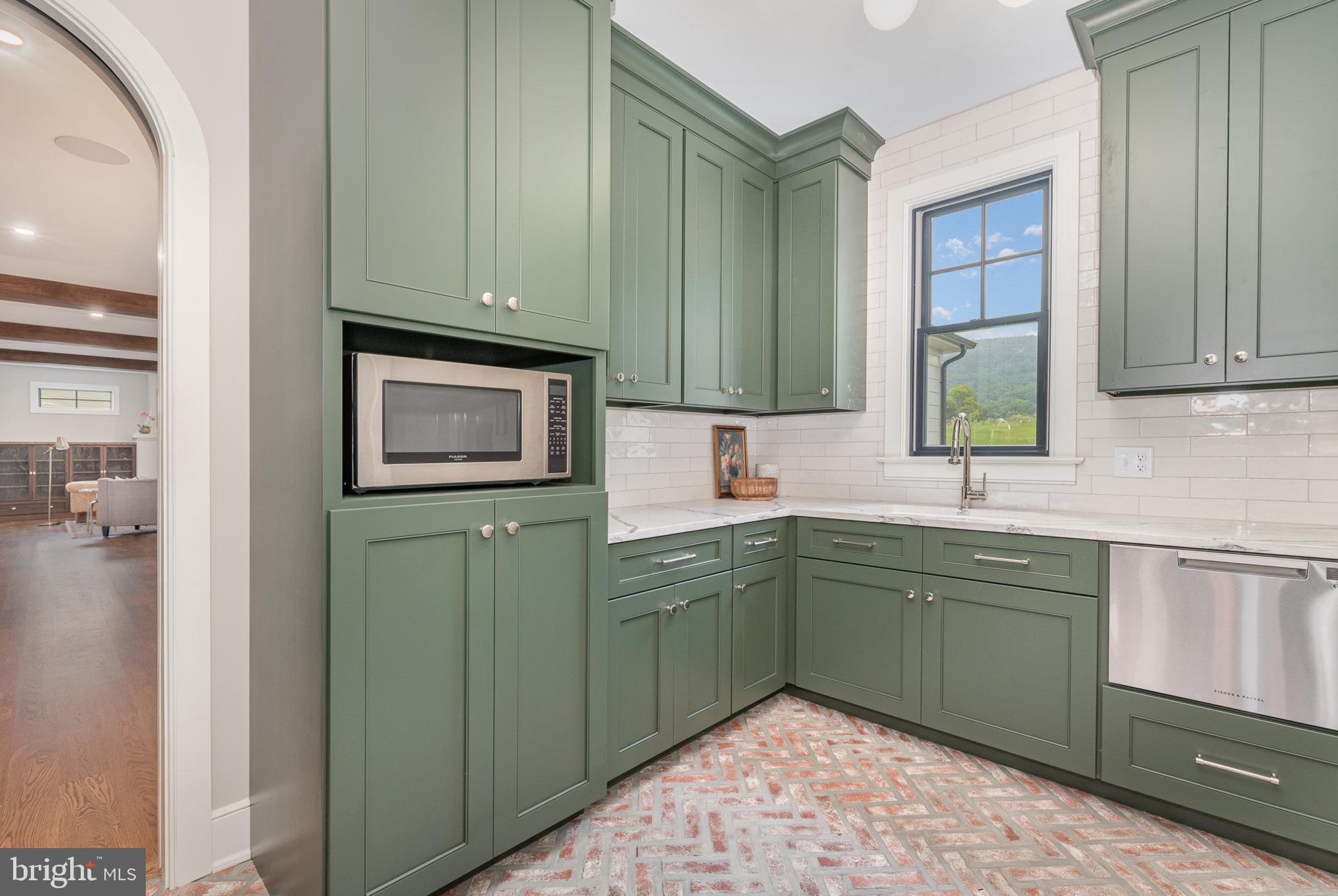 GLENDALE ESTATES - Residential