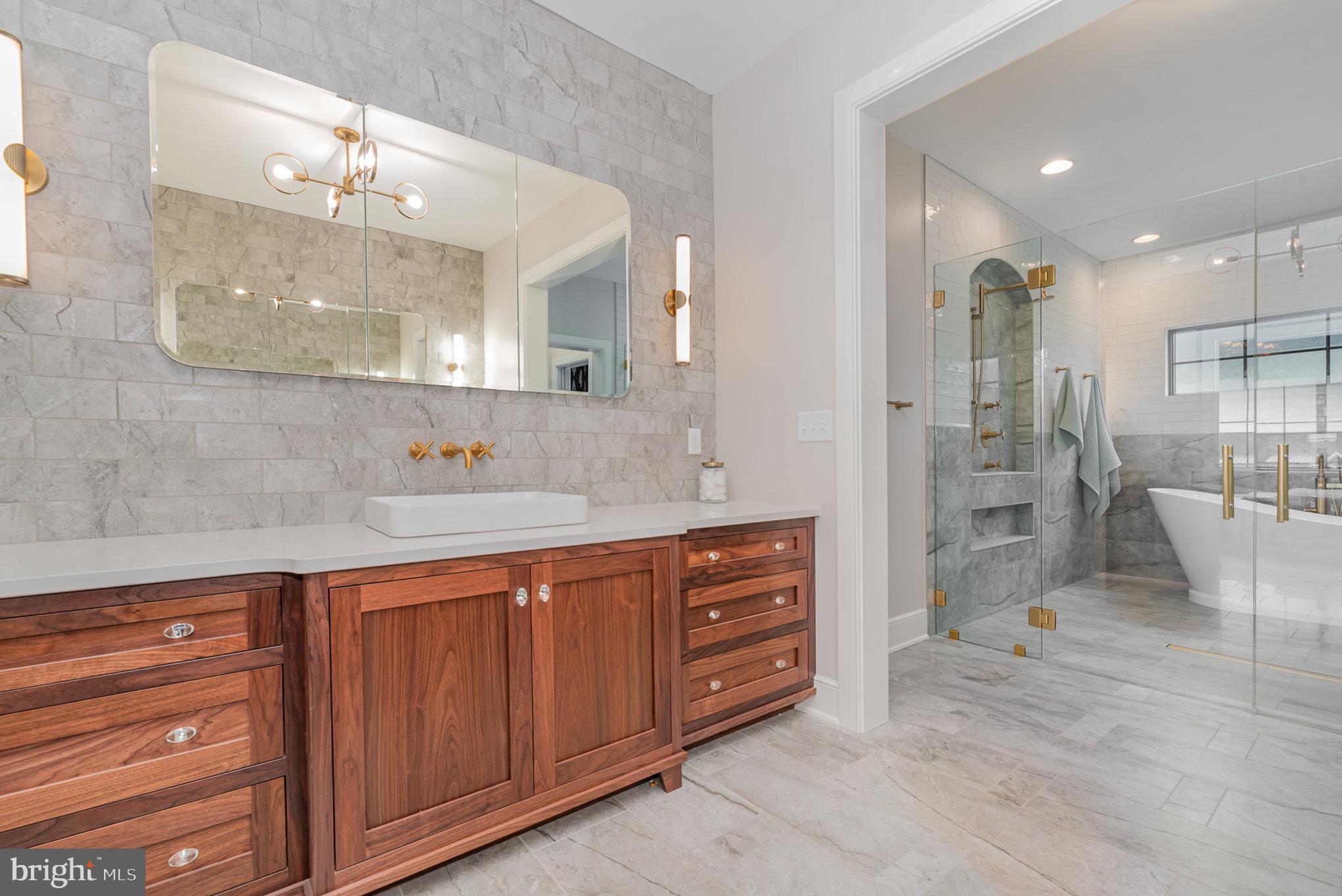 GLENDALE ESTATES - Residential