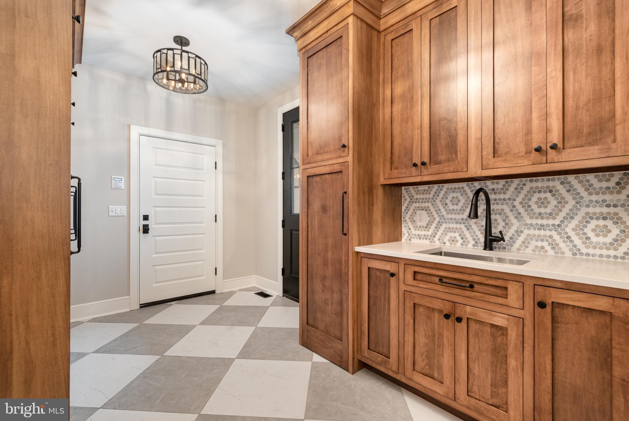 GLENDALE ESTATES - Residential