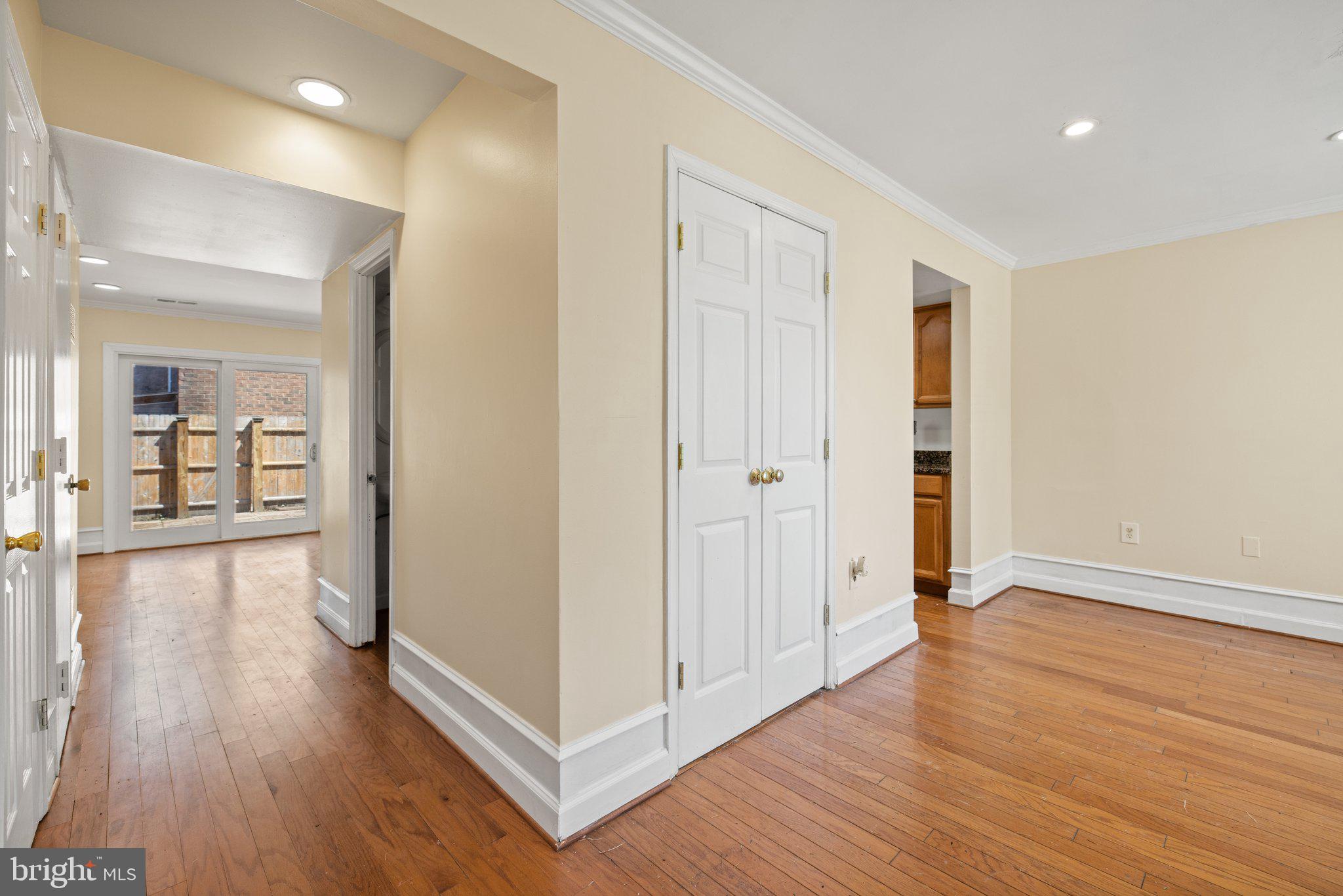 STEVENSON SQUARE - Residential