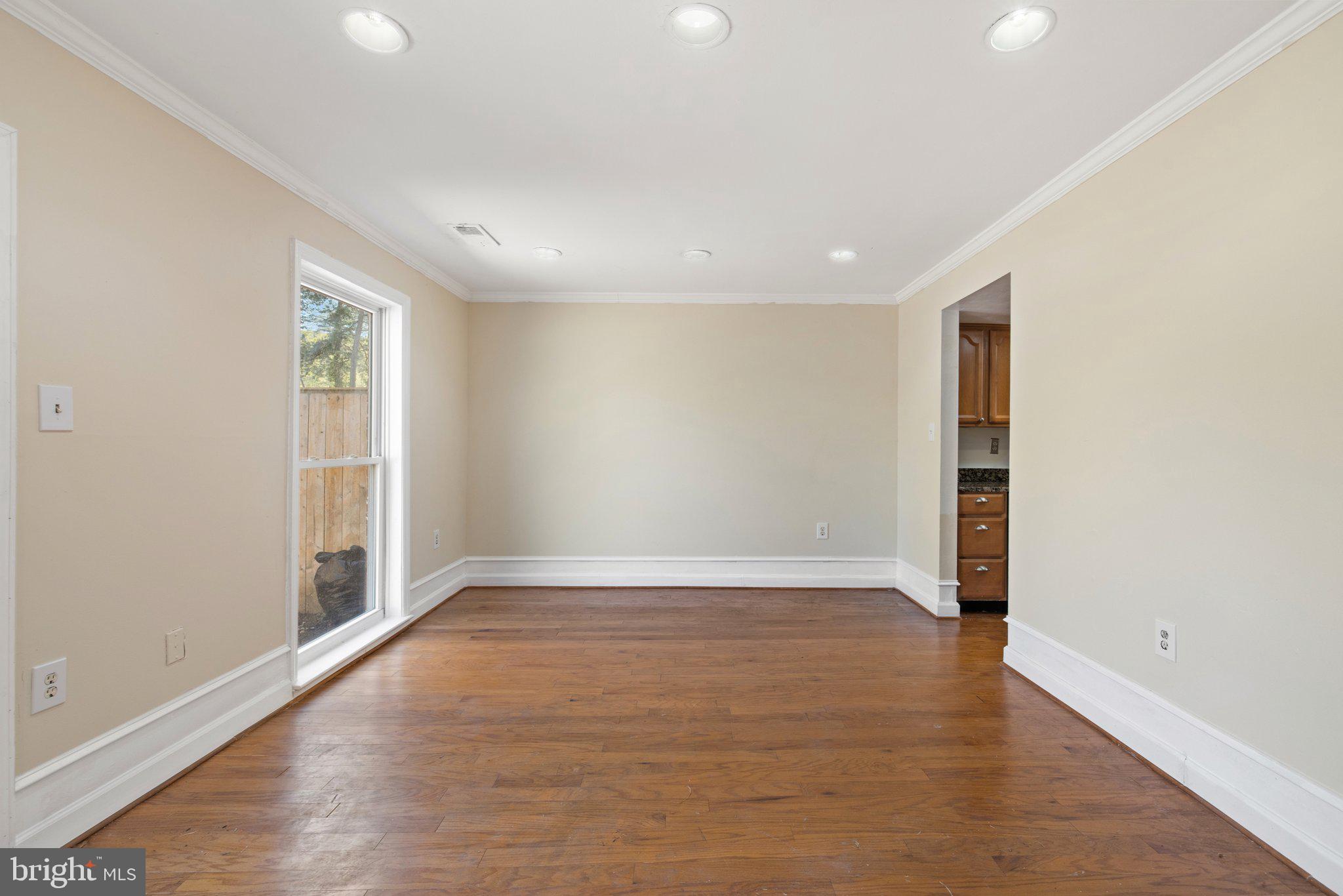 STEVENSON SQUARE - Residential