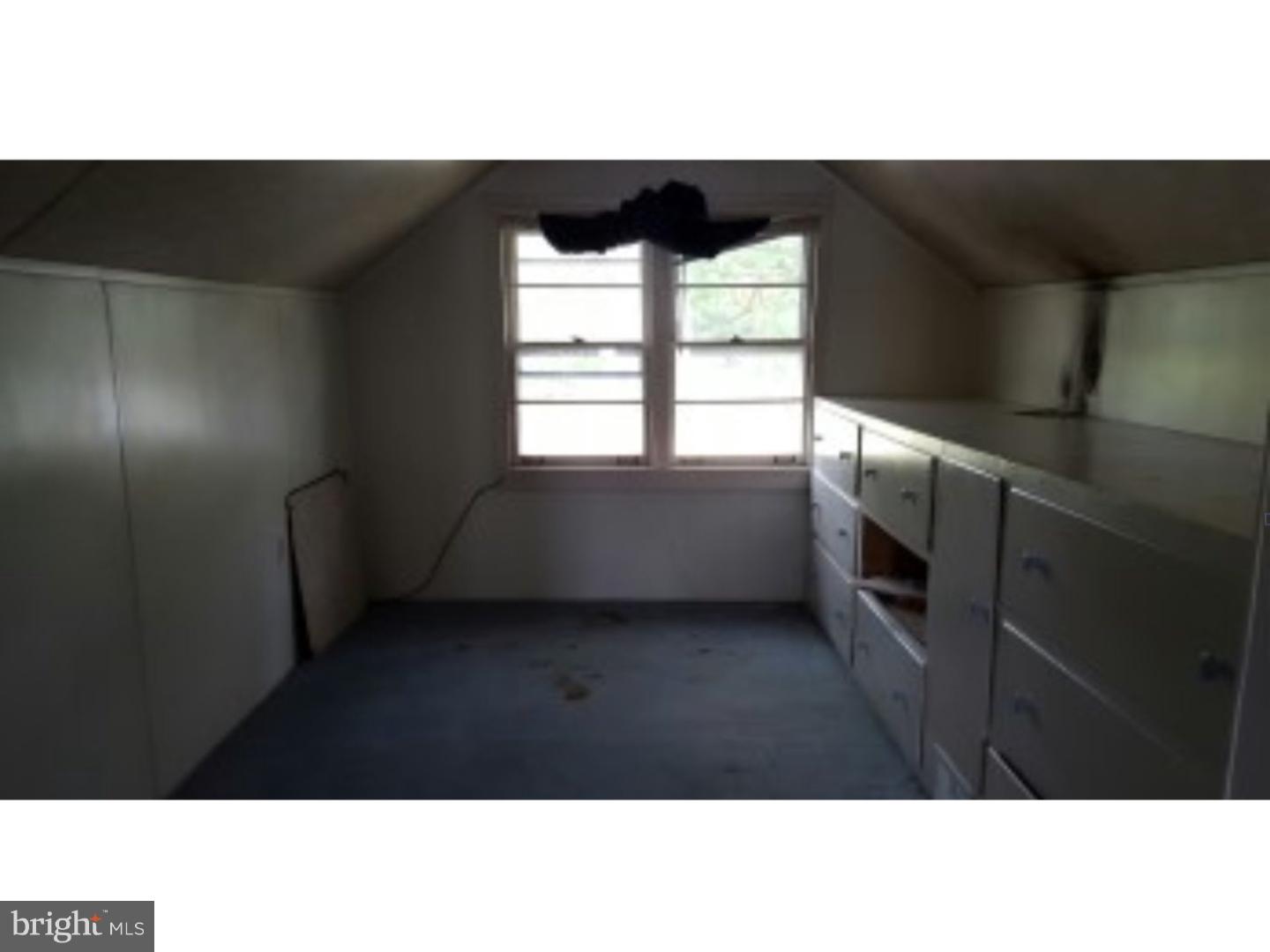 MONTROSE MANOR - Residential