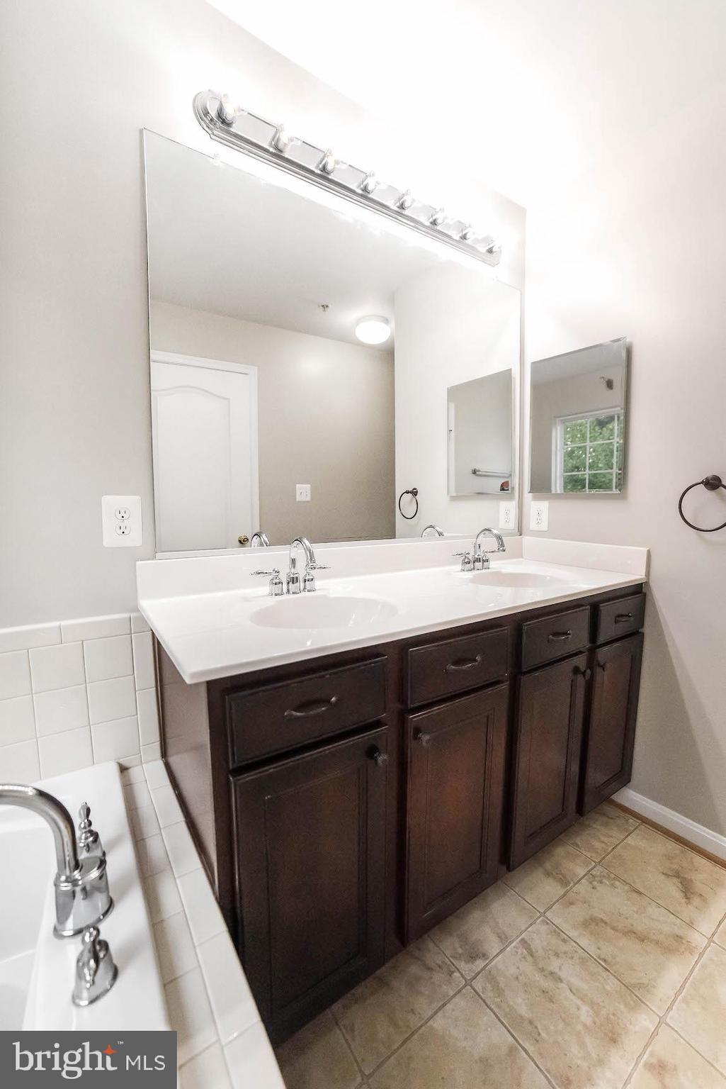 PEGG RUN TOWNHOMES - Residential