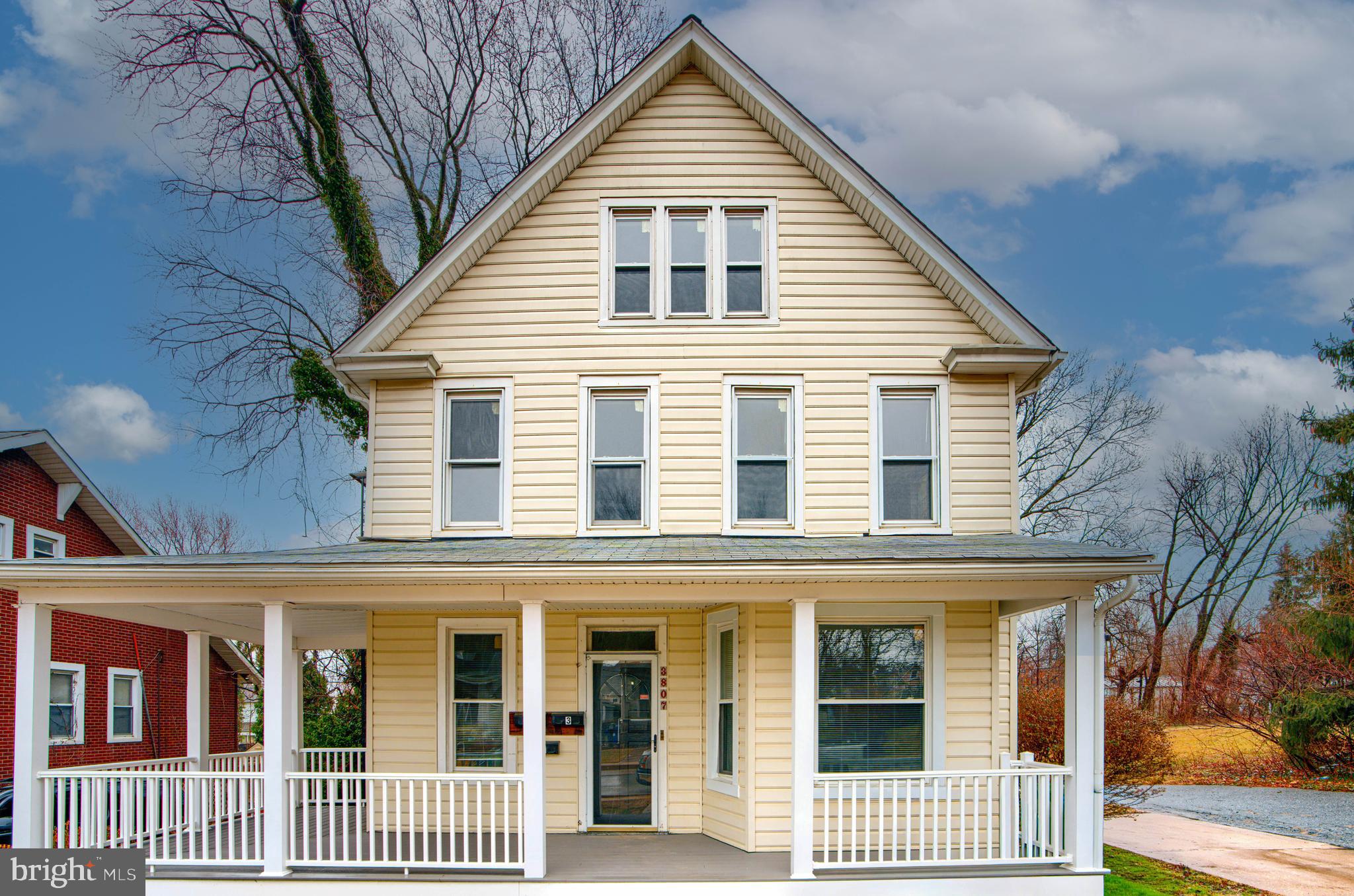 3807 FLEETWOOD AVENUE 2