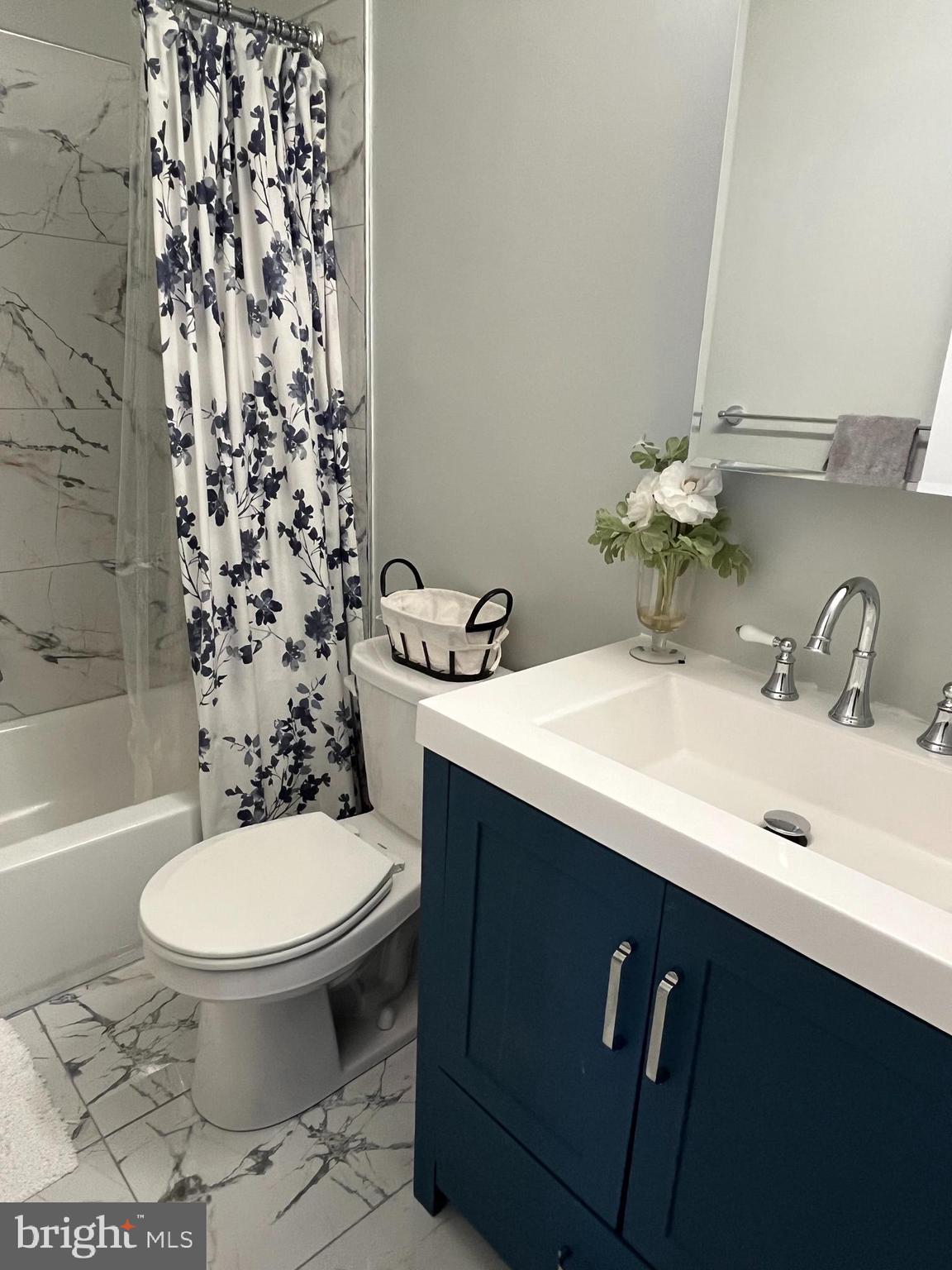 KINGS COUNCIL CONDO - Residential