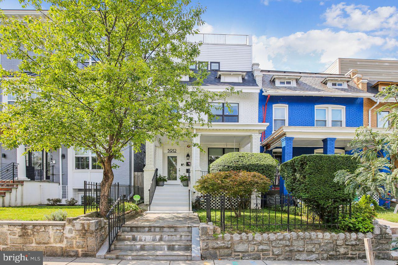 3912 NW 8TH STREET NW PH-2