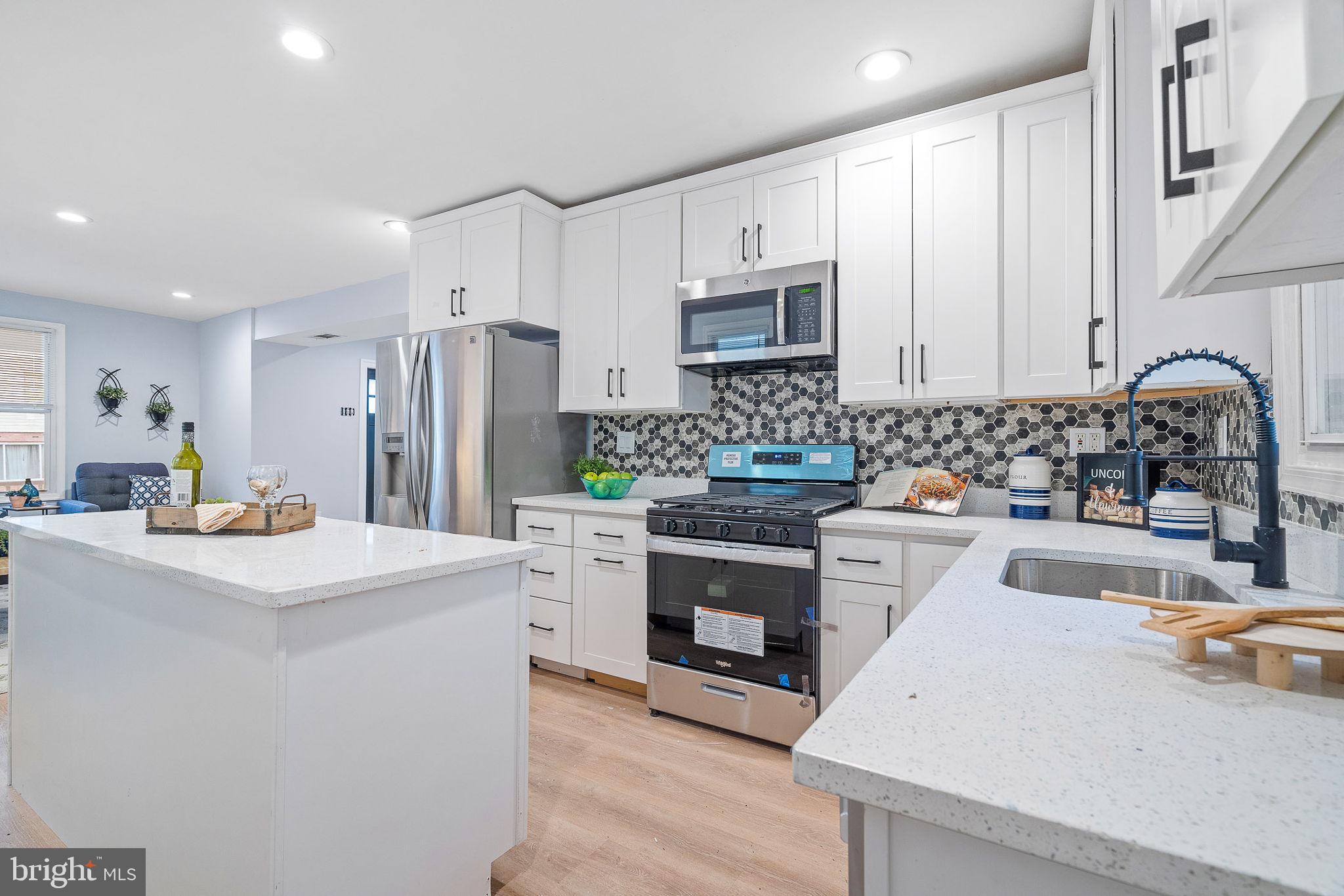 WINSTON GOVANS - Residential