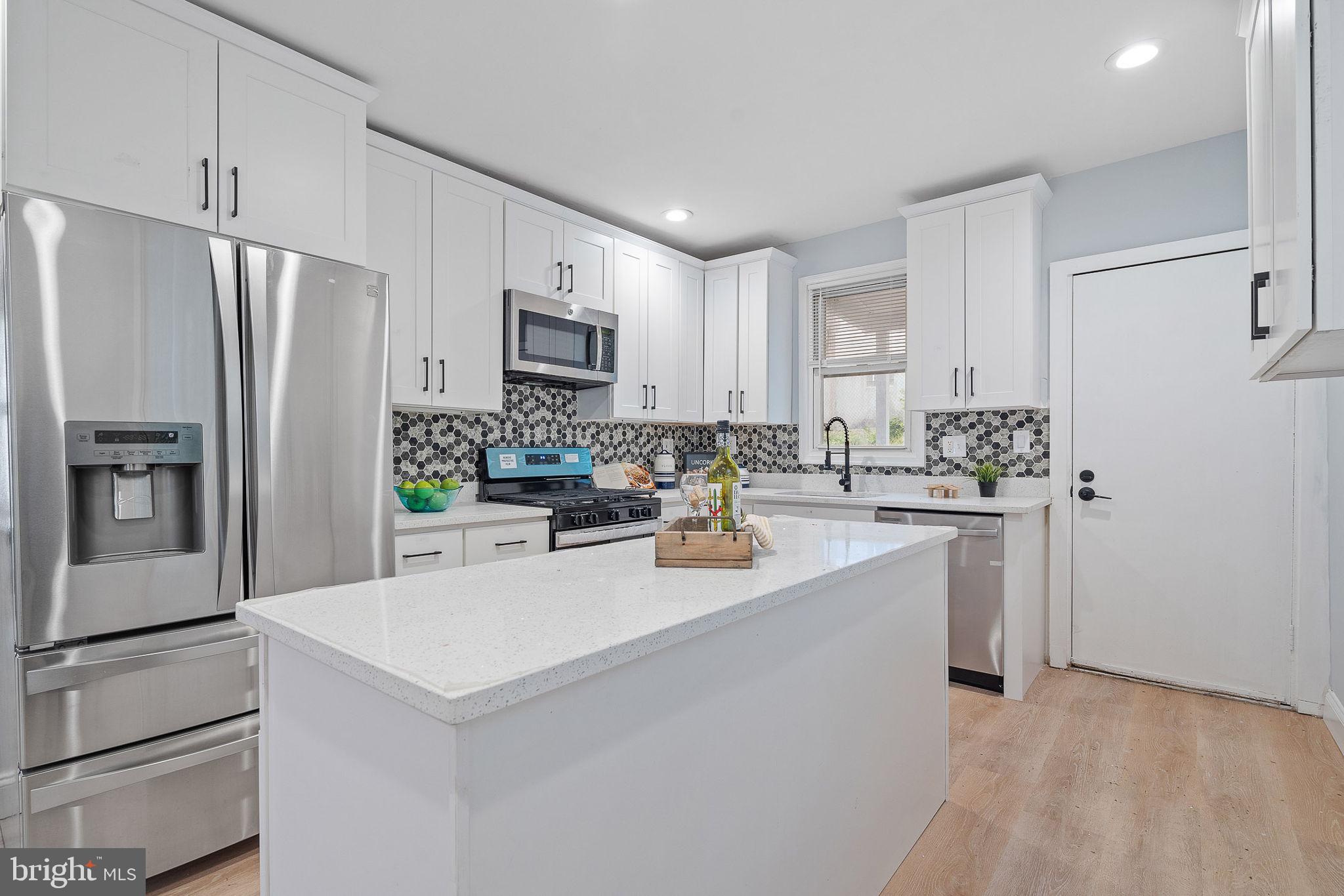 WINSTON GOVANS - Residential