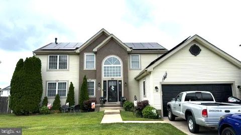 Homes For Sale - 25 Red Gravel Circle<br/> Camden County, SICKLERVILLE, NJ 08081