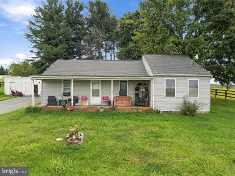 Homes For Sale - 9363 Albaugh Road<br/> Frederick County, NEW WINDSOR, MD 21776