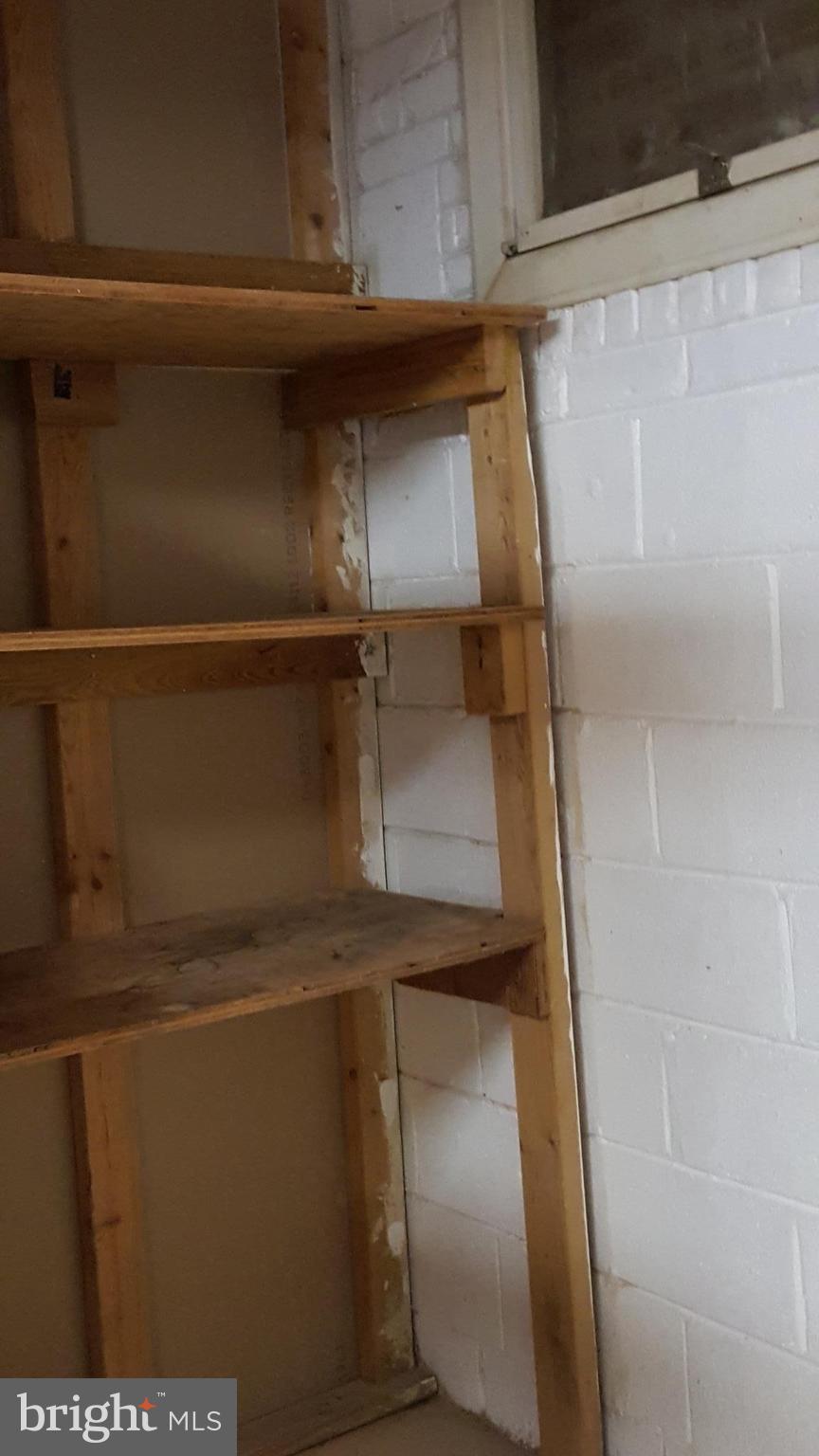 STONEHURST - Residential Lease