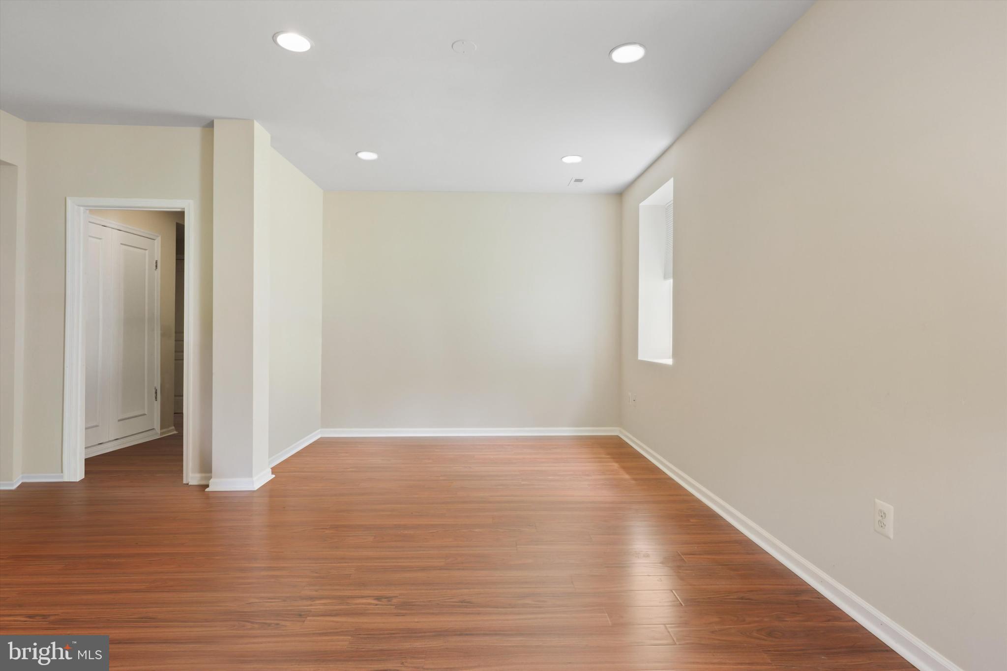 CAVANAUGH CROSSING - Residential