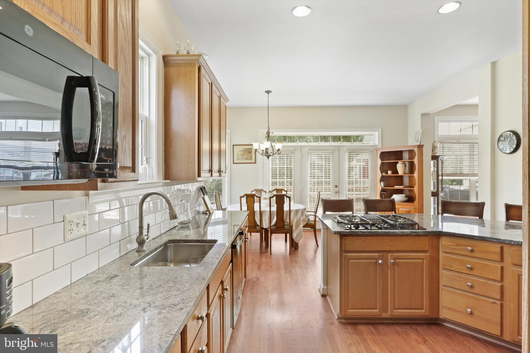 CAVANAUGH CROSSING - Residential