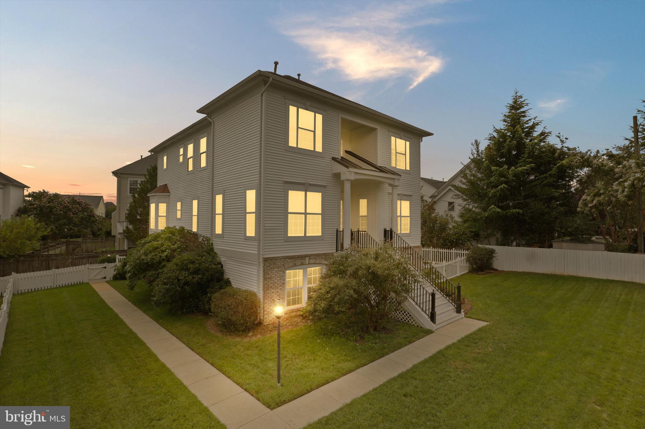 CAVANAUGH CROSSING - Residential