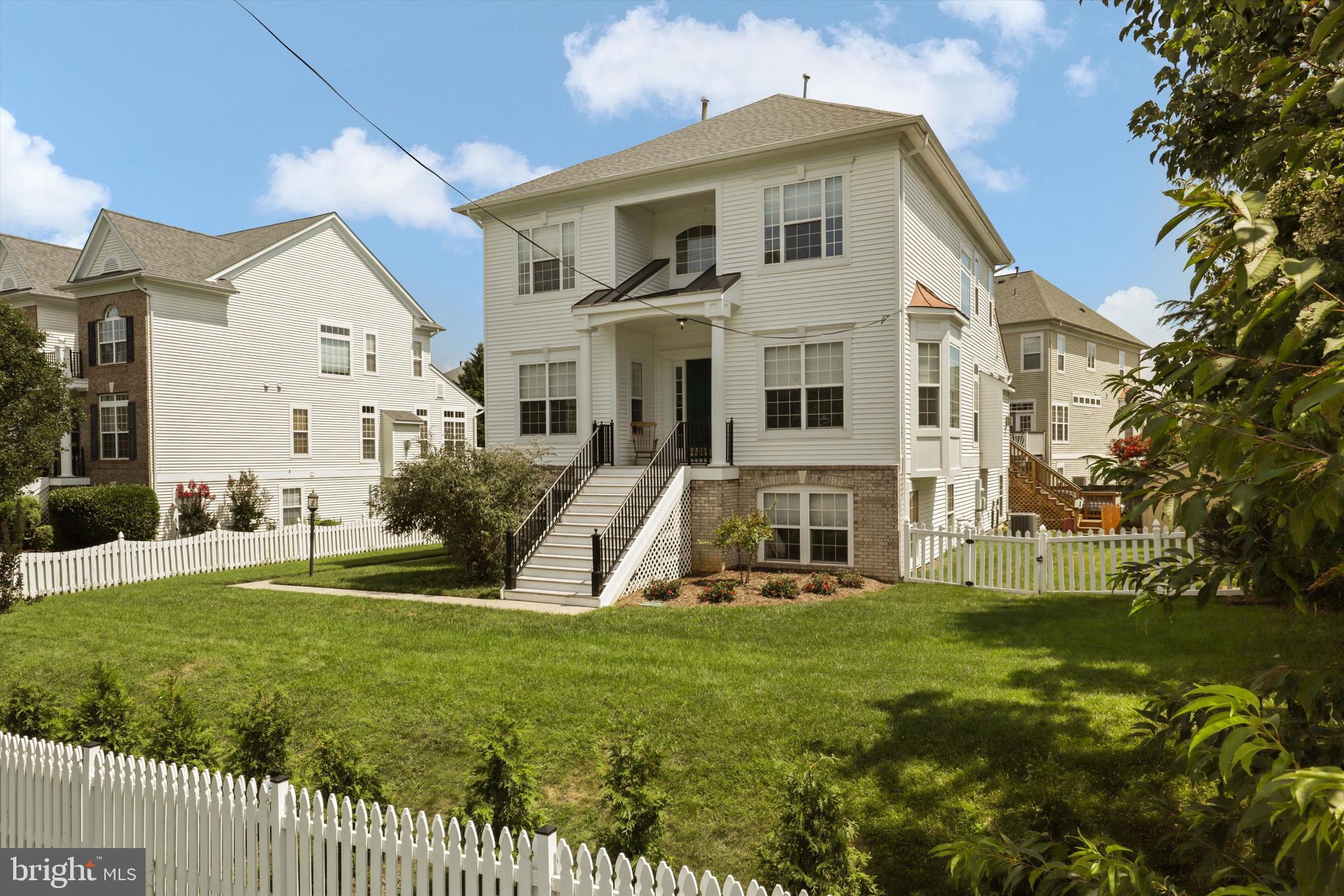 CAVANAUGH CROSSING - Residential