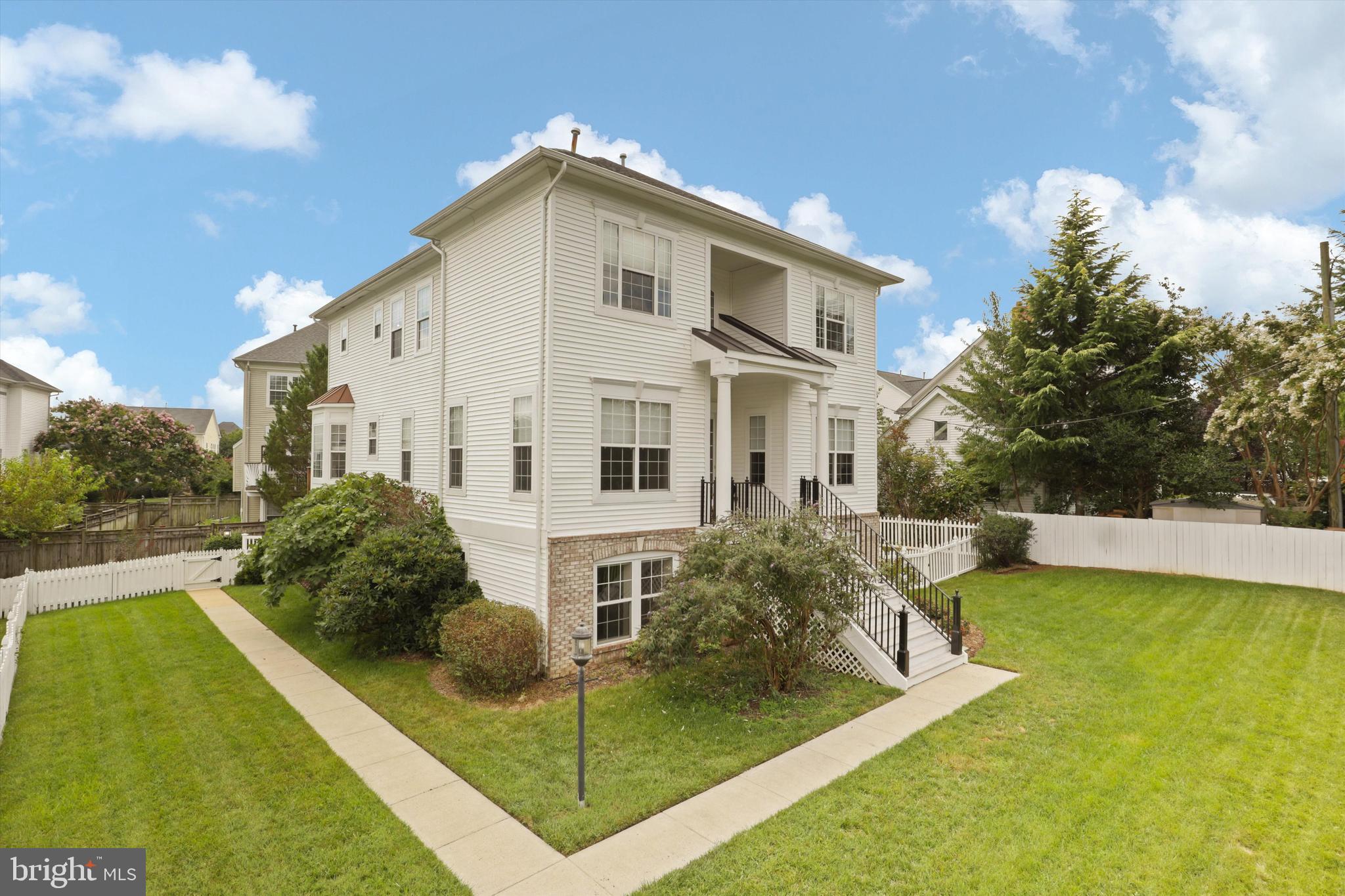 CAVANAUGH CROSSING - Residential