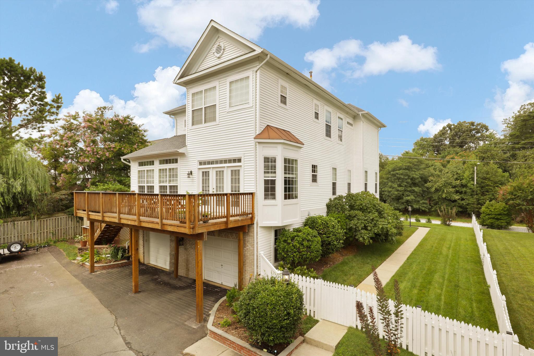 CAVANAUGH CROSSING - Residential