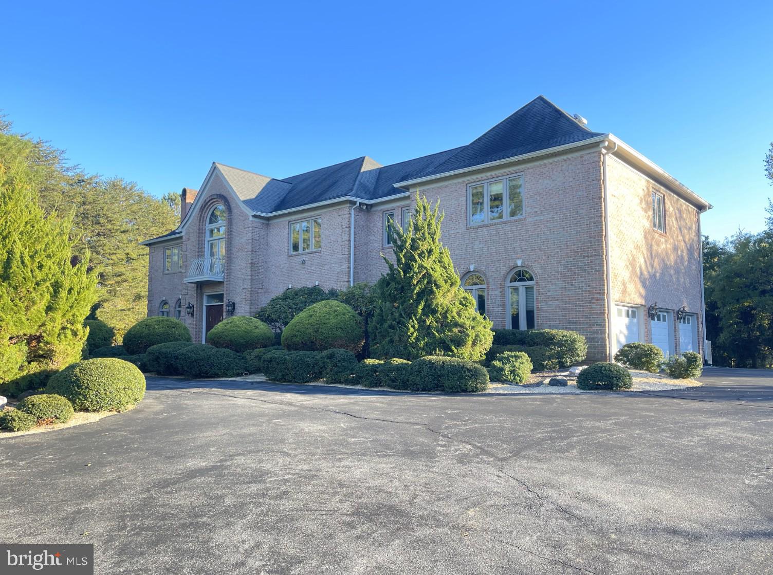 9 ALLOWAY COURT
