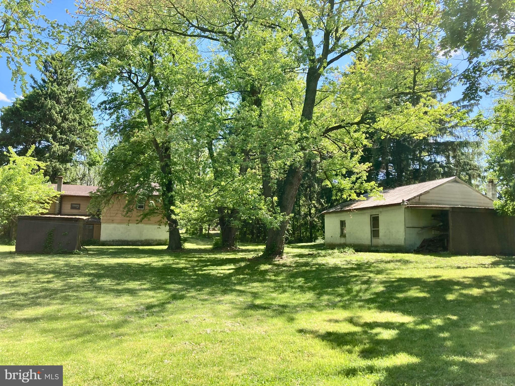 100 & 1111 Park Rd PARK ROAD
