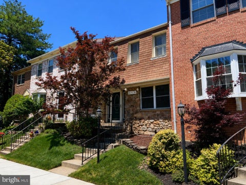 Photo of 8174 Electric Avenue, VIENNA, VA 22182 (MLS # VAFX2318370)